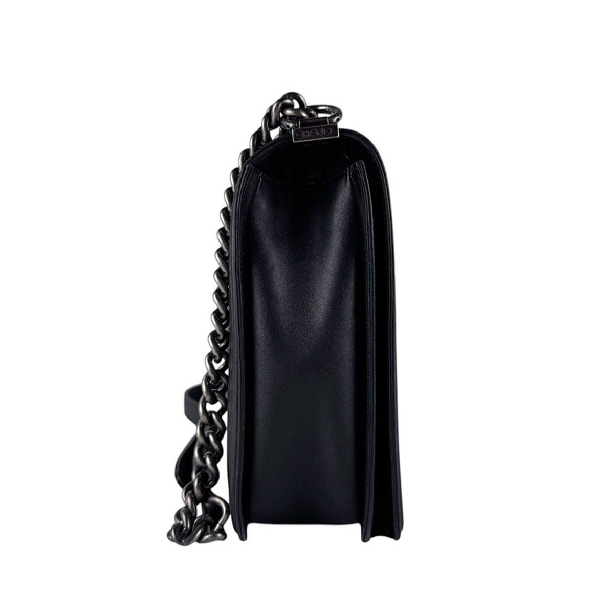 Chanel Black Leather Shoulder Bag (Pre-Owned)