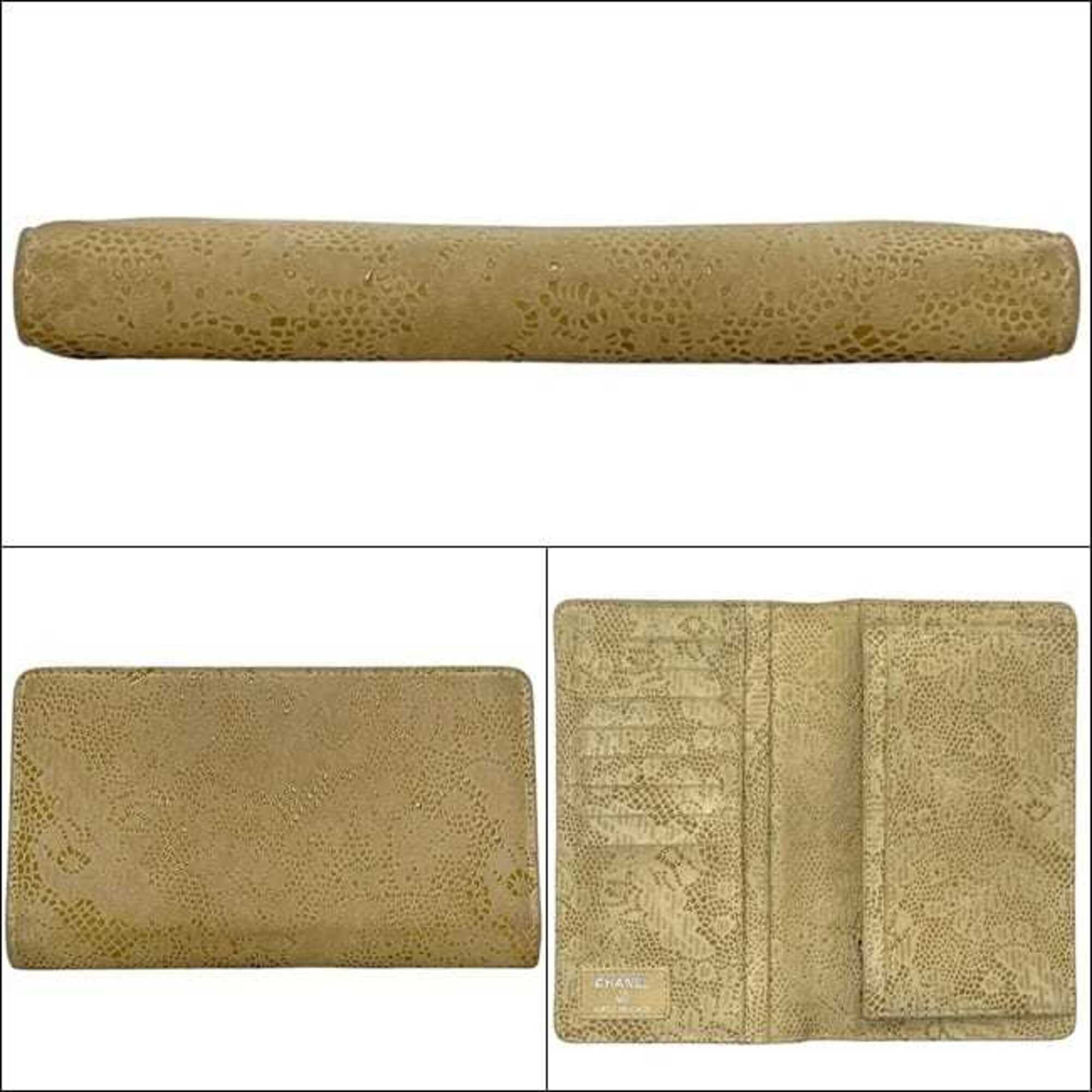Chanel Beige Leather Long Wallet (Bi-Fold) (Pre-Owned)