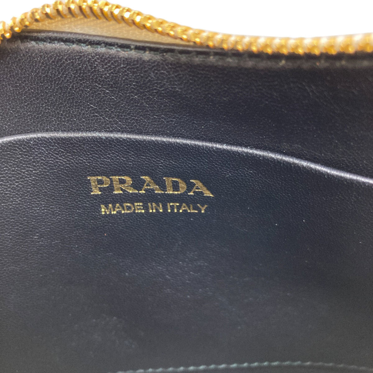 Prada White Leather Handbag (Pre-Owned)