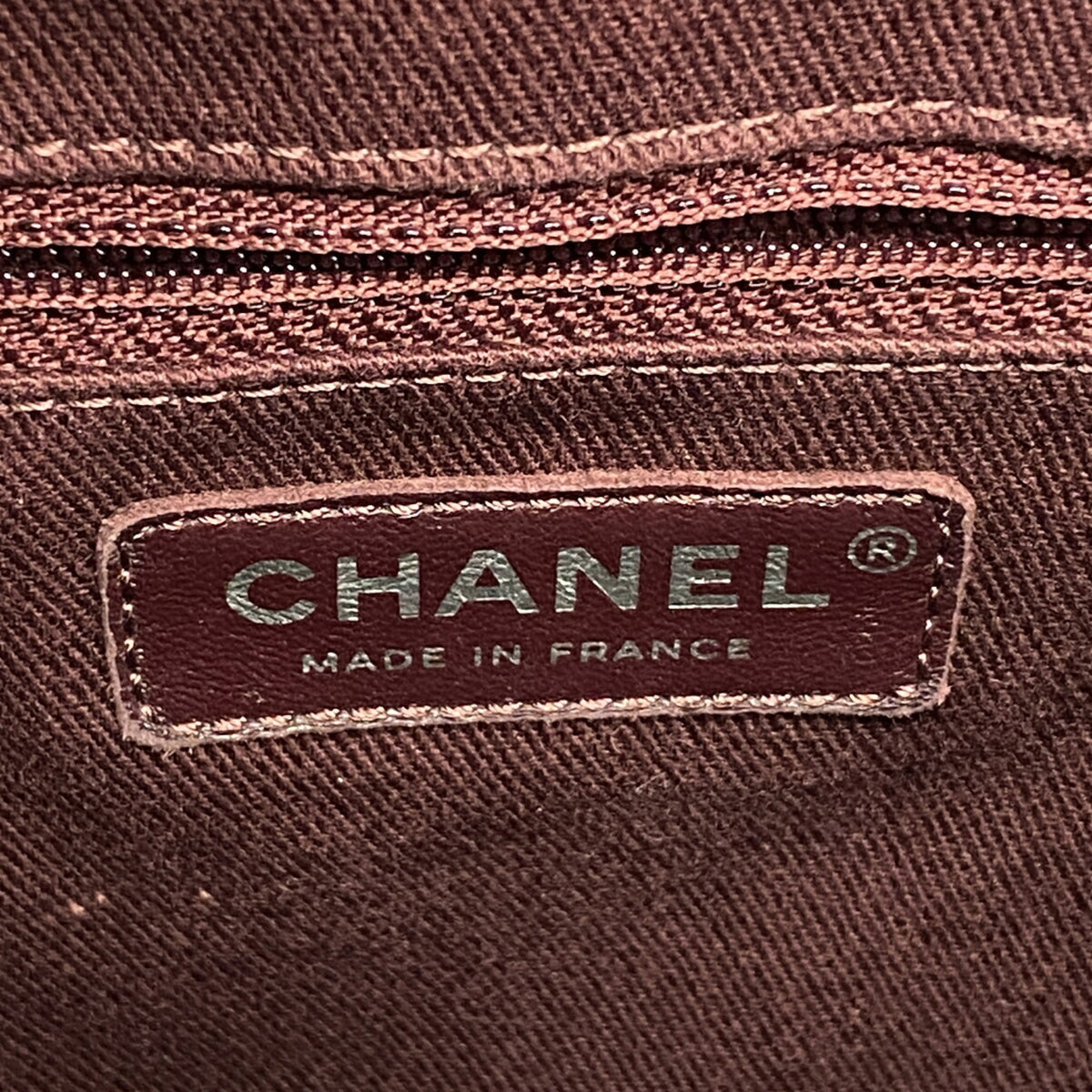 Chanel Black Patent Leather Tote Bag (Pre-Owned)