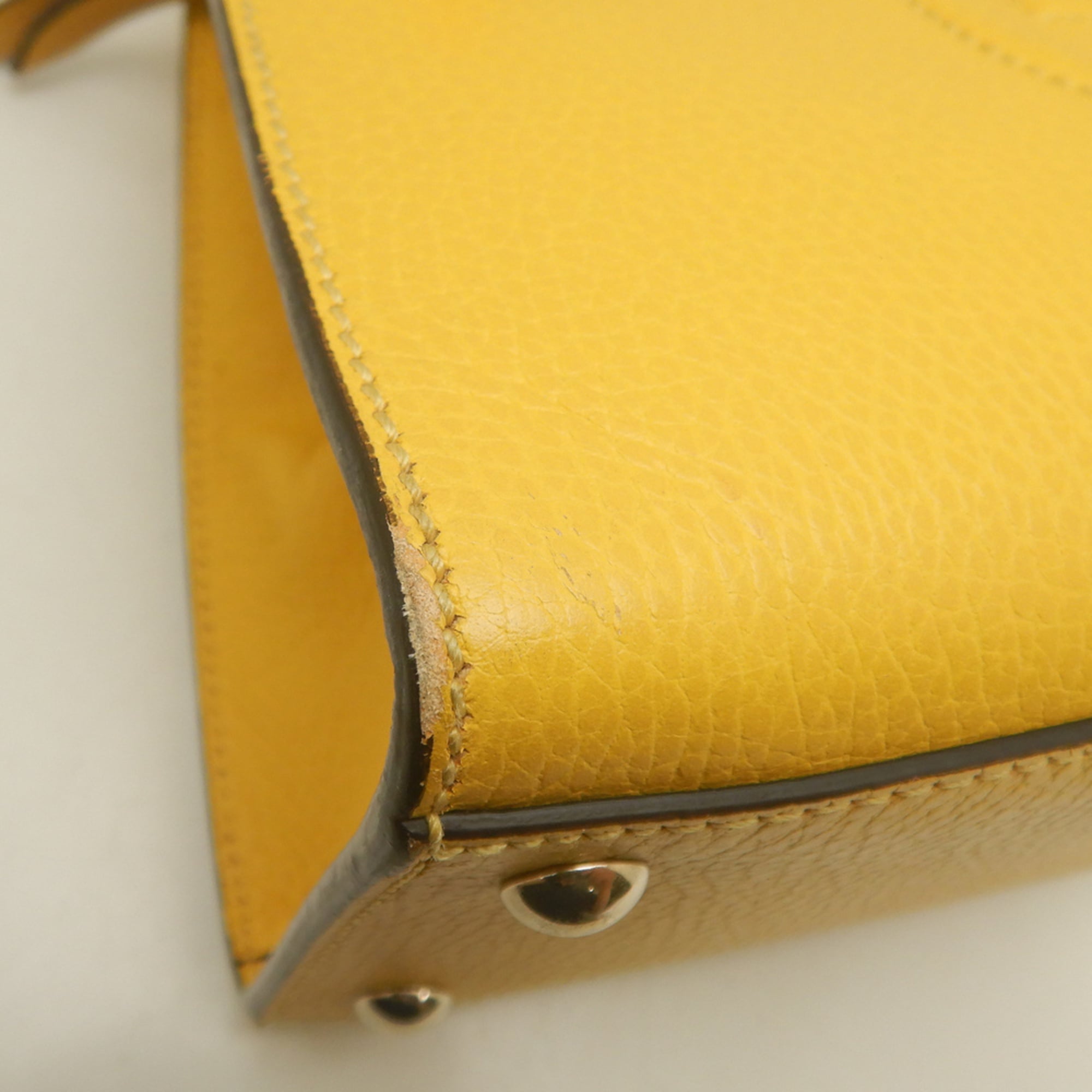 Gucci Yellow Leather Handbag (Pre-Owned)