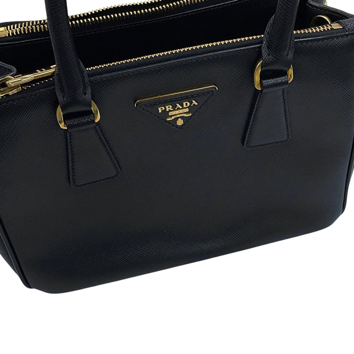 Prada Black Saffiano Handbag Shoulder Bag (Pre-Owned)