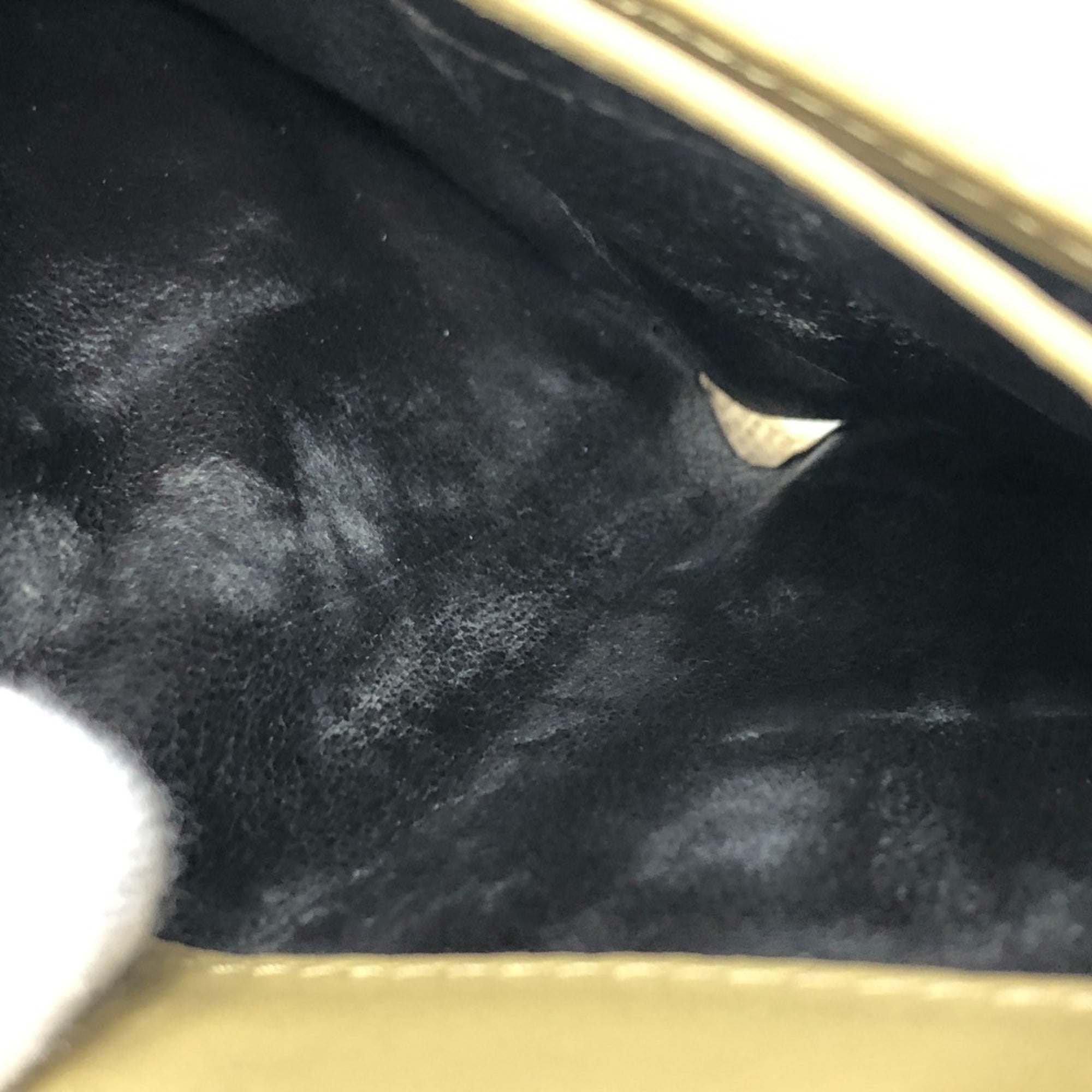 Gucci Beige Leather Wallet (Bi-Fold) (Pre-Owned)