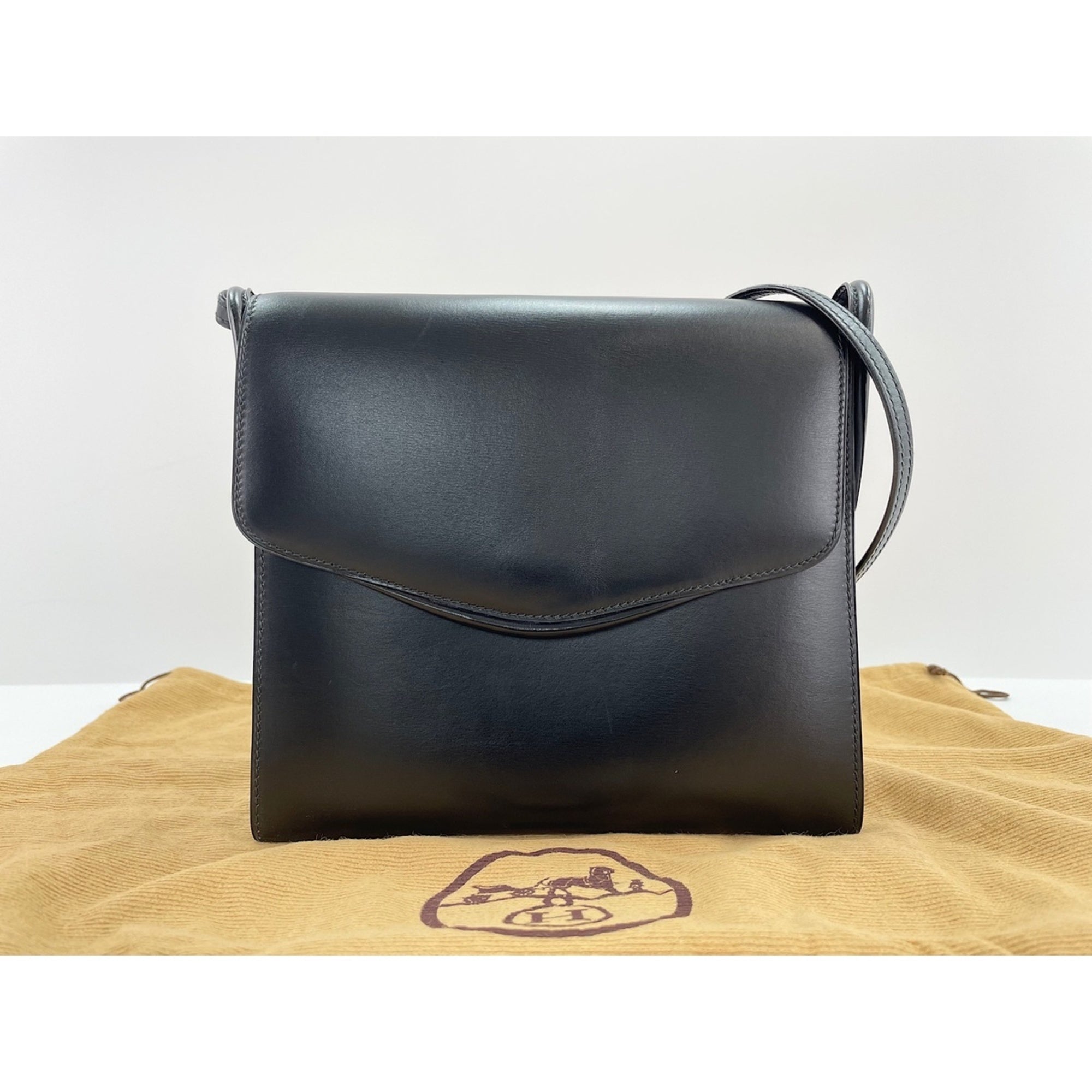 Hermes Black Shoulder Bag (Pre-Owned)