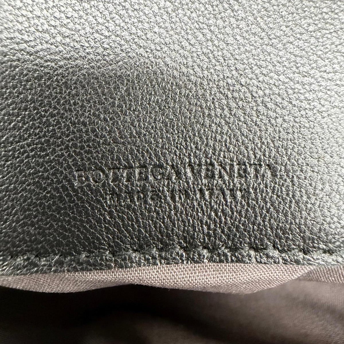 Bottega Veneta Black Leather Clutch Bag (Pre-Owned)