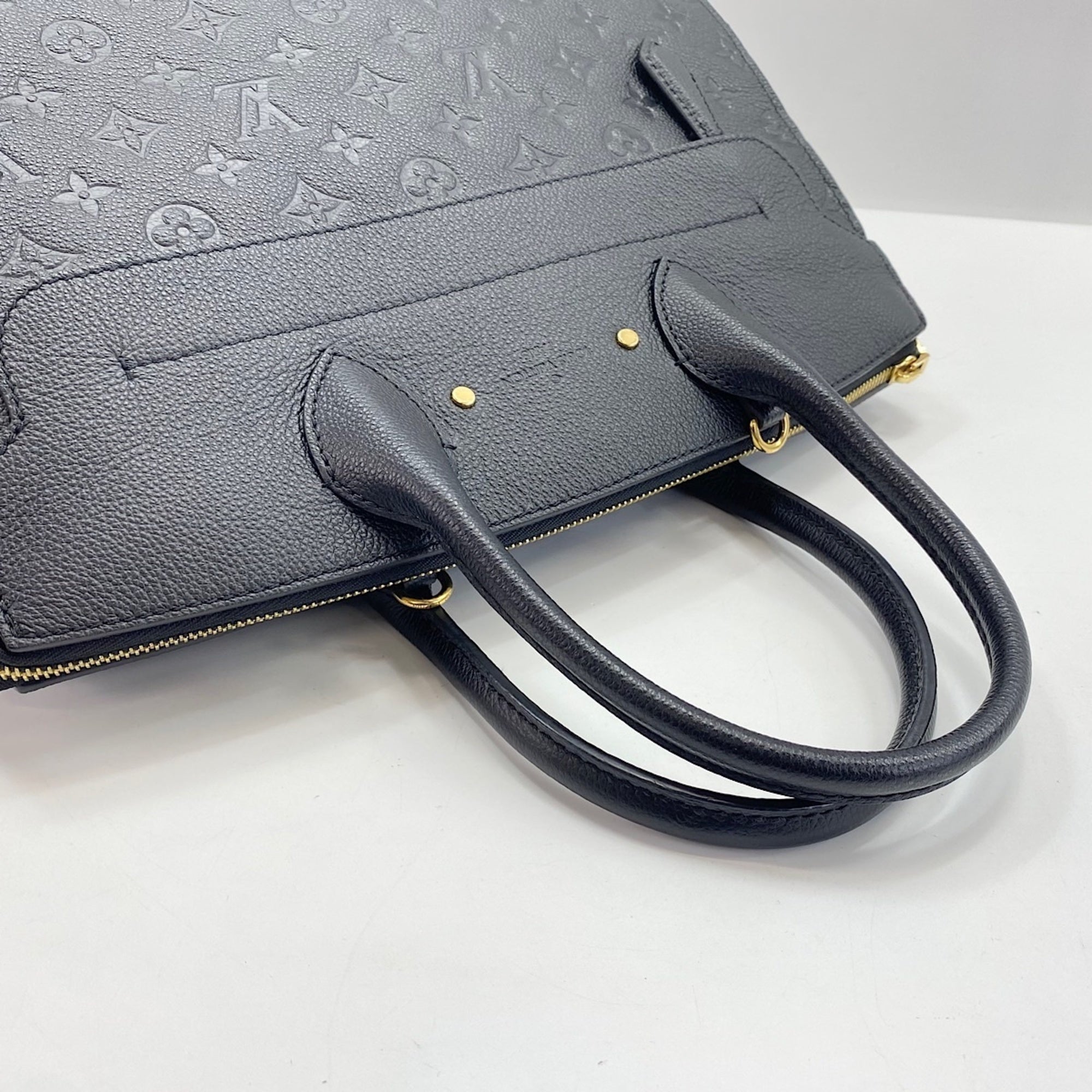 Louis Vuitton Black Tote Bag (Pre-Owned)