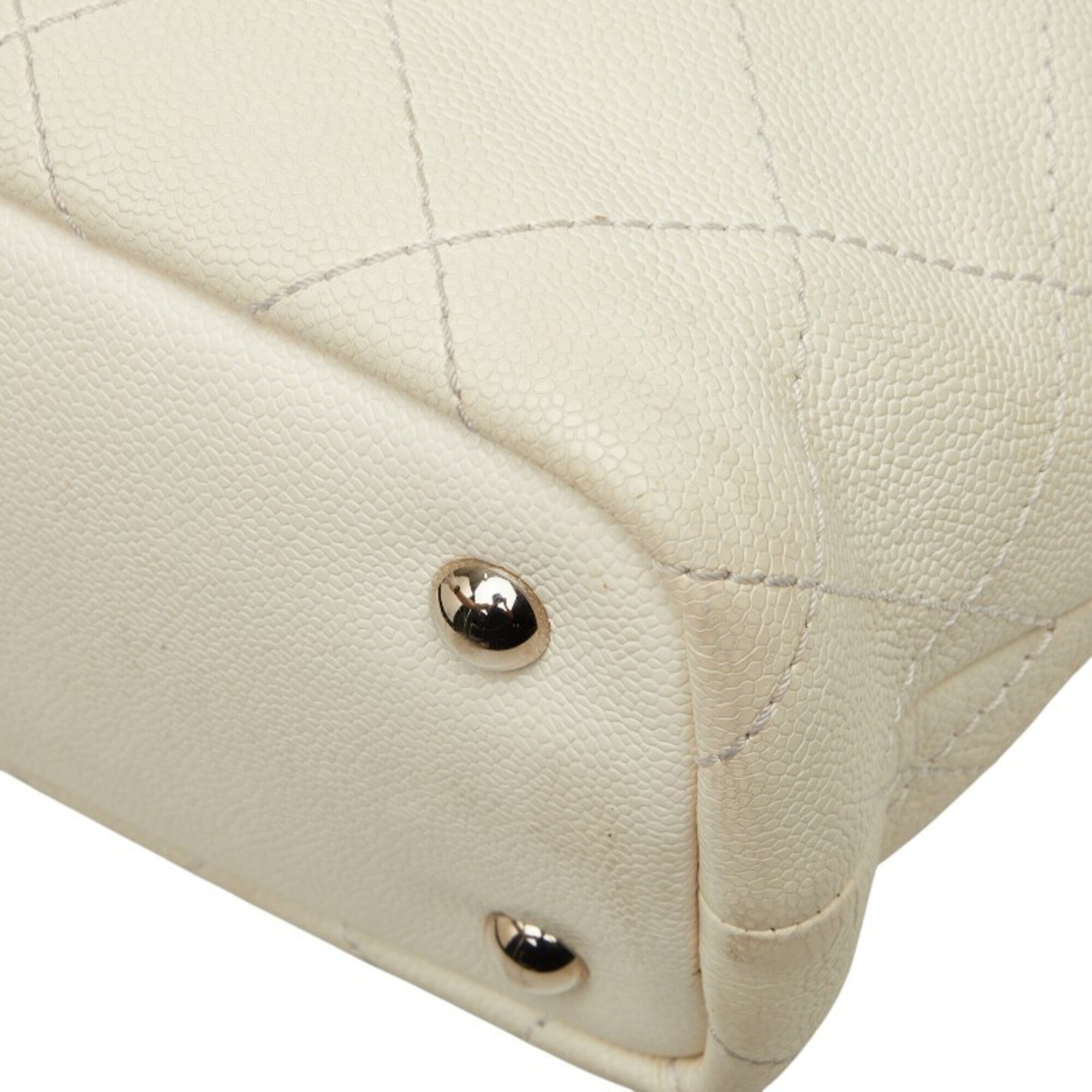 Chanel White Grained Calfskin Shoulder Bag Tote Bag (Pre-Owned)