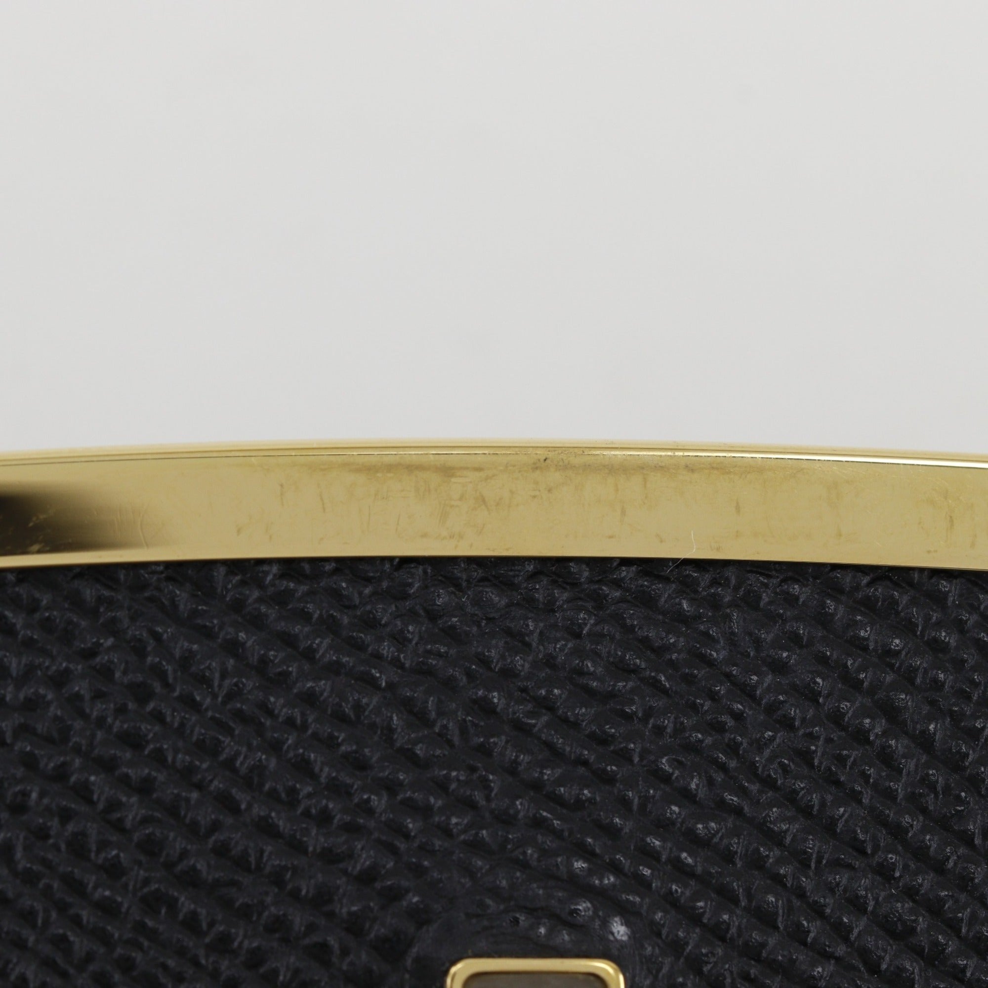 Salvatore Ferragamo Black Leather Shoulder Bag (Pre-Owned)