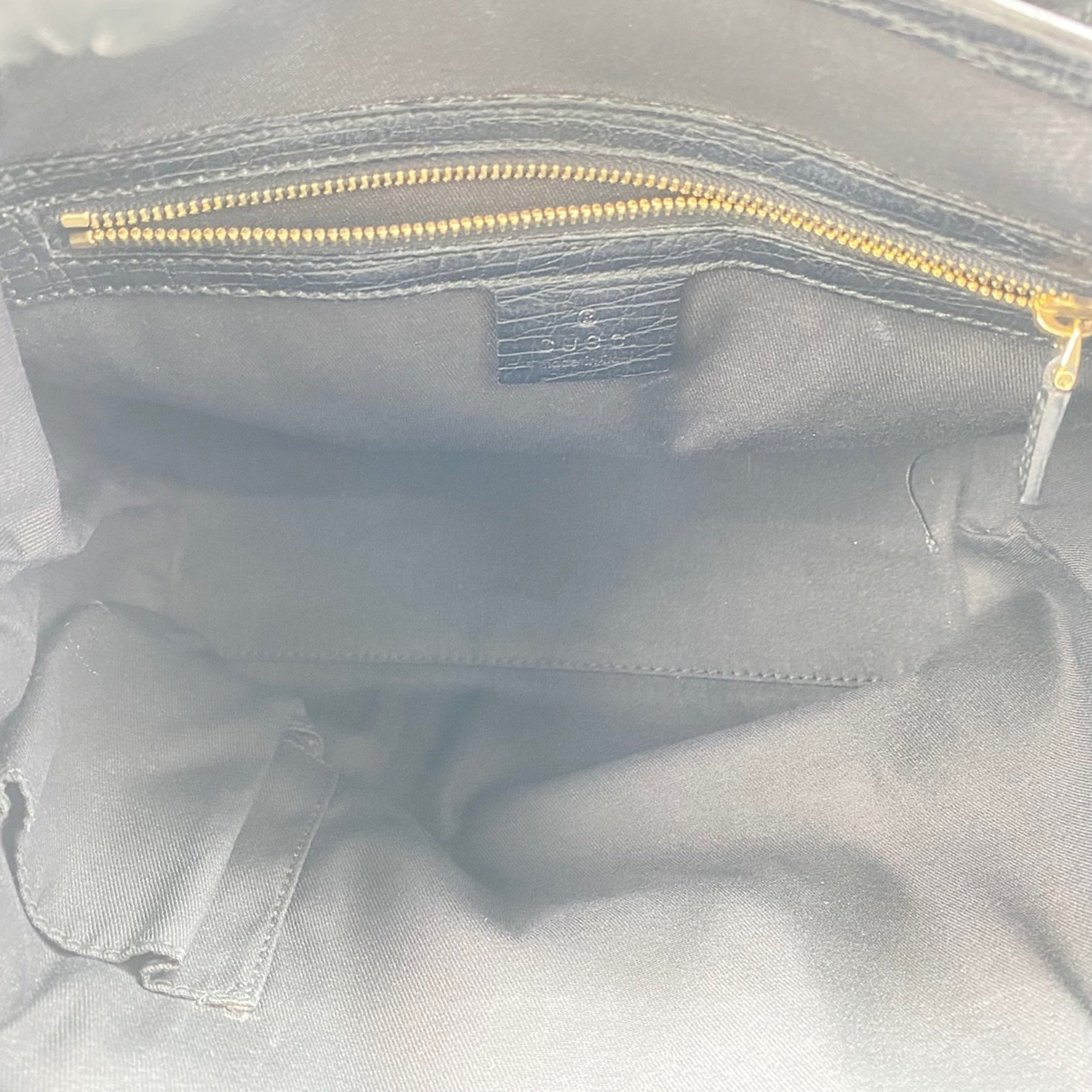 Gucci Black Handbag (Pre-Owned)