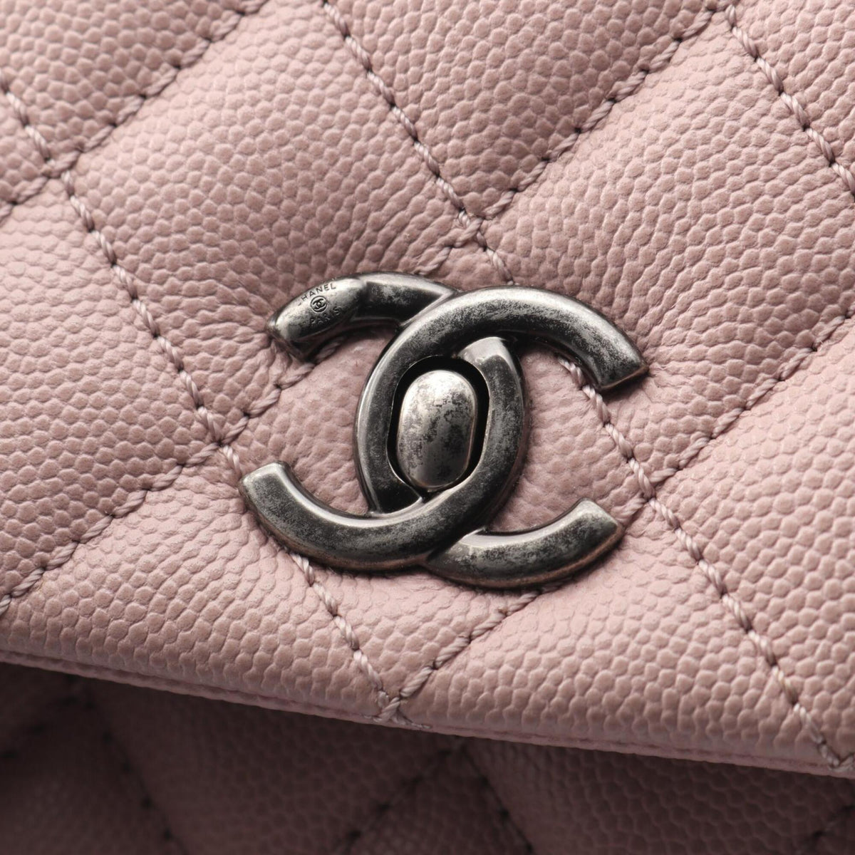 Chanel Matelasse Pink Grained Calfskin Handbag (Pre-Owned)