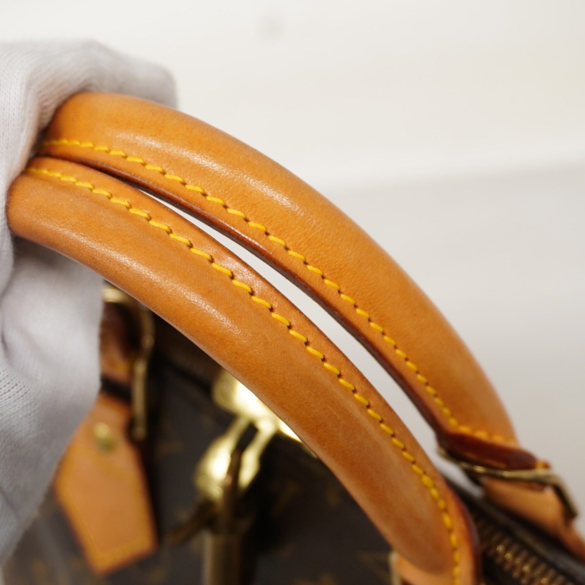 Louis Vuitton Brown Handbag (Pre-Owned)