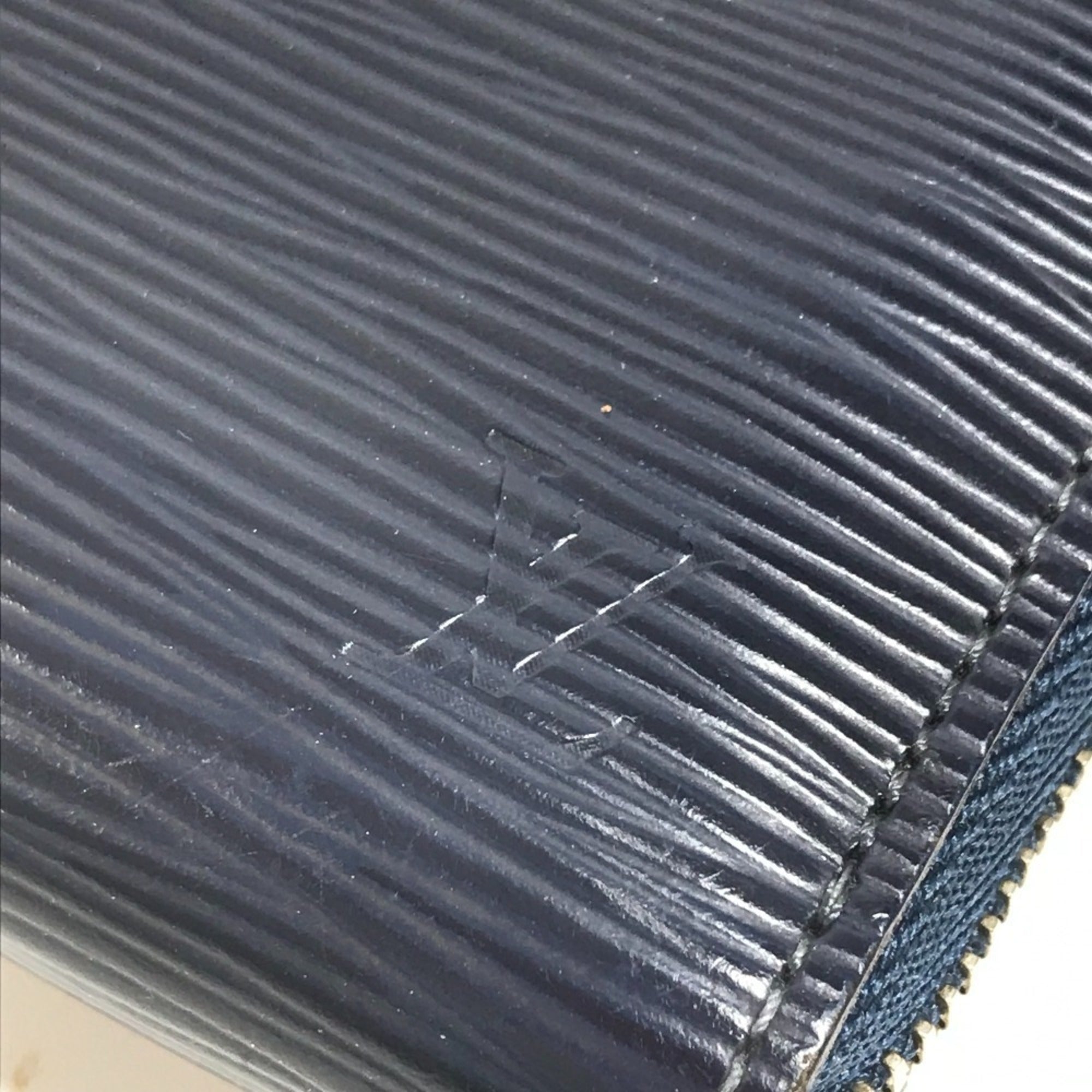 Louis Vuitton Epi Blue Epi Leather Coin Purse/Coin Case (Pre-Owned)