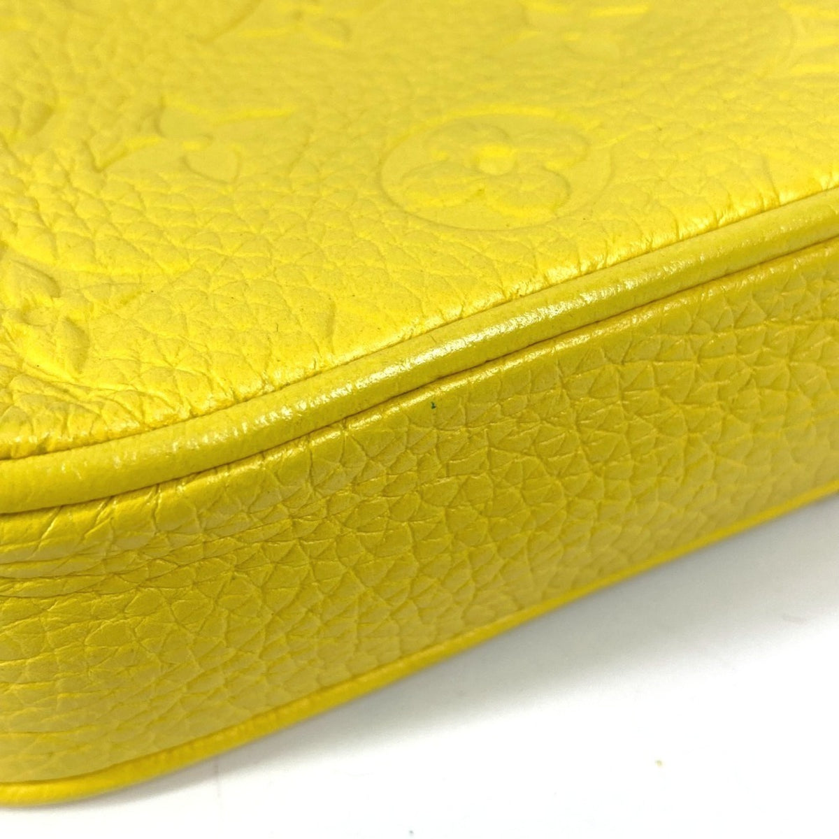 Louis Vuitton Yellow Leather Clutch Bag (Pre-Owned)