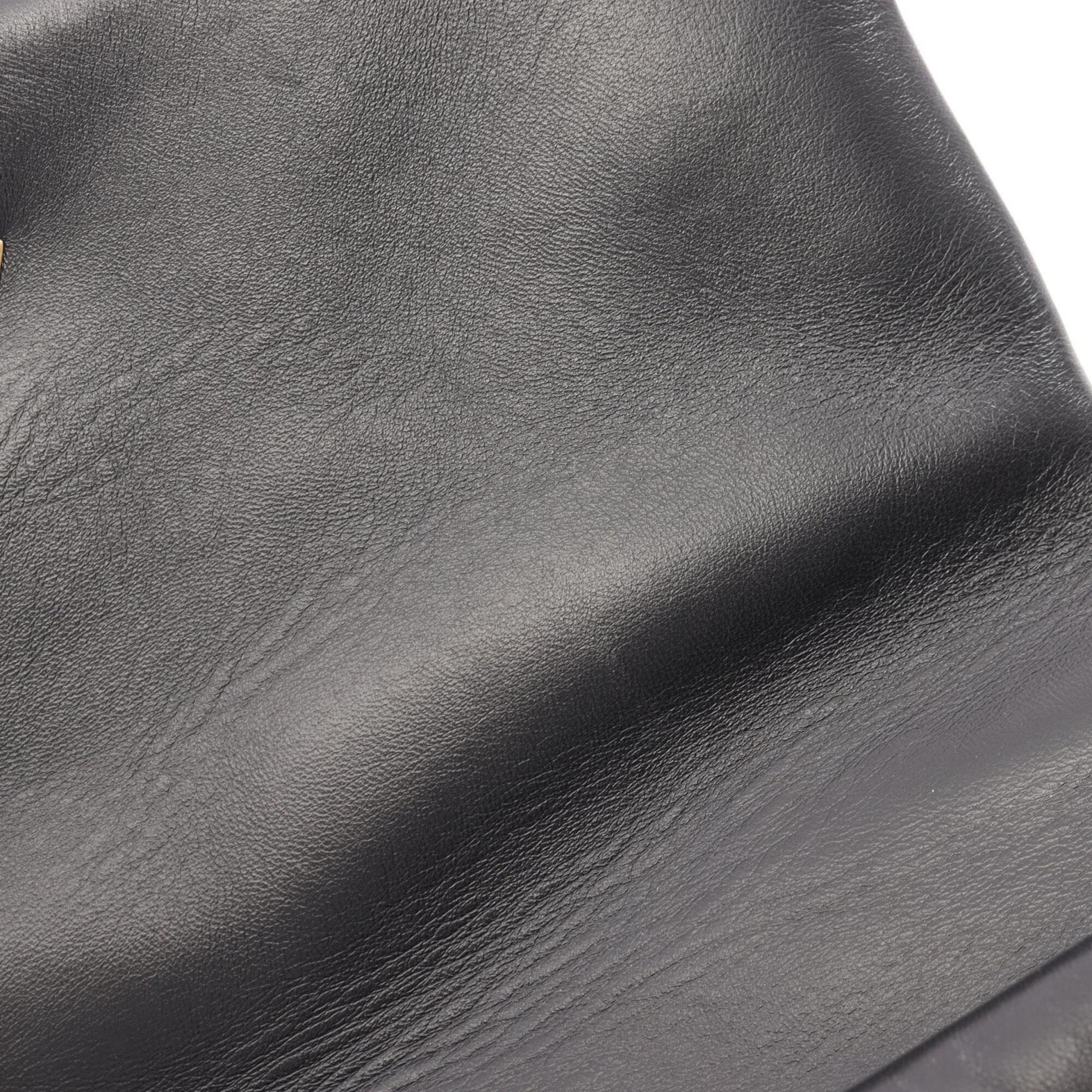 Chanel Black Leather Shoulder Bag (Pre-Owned)