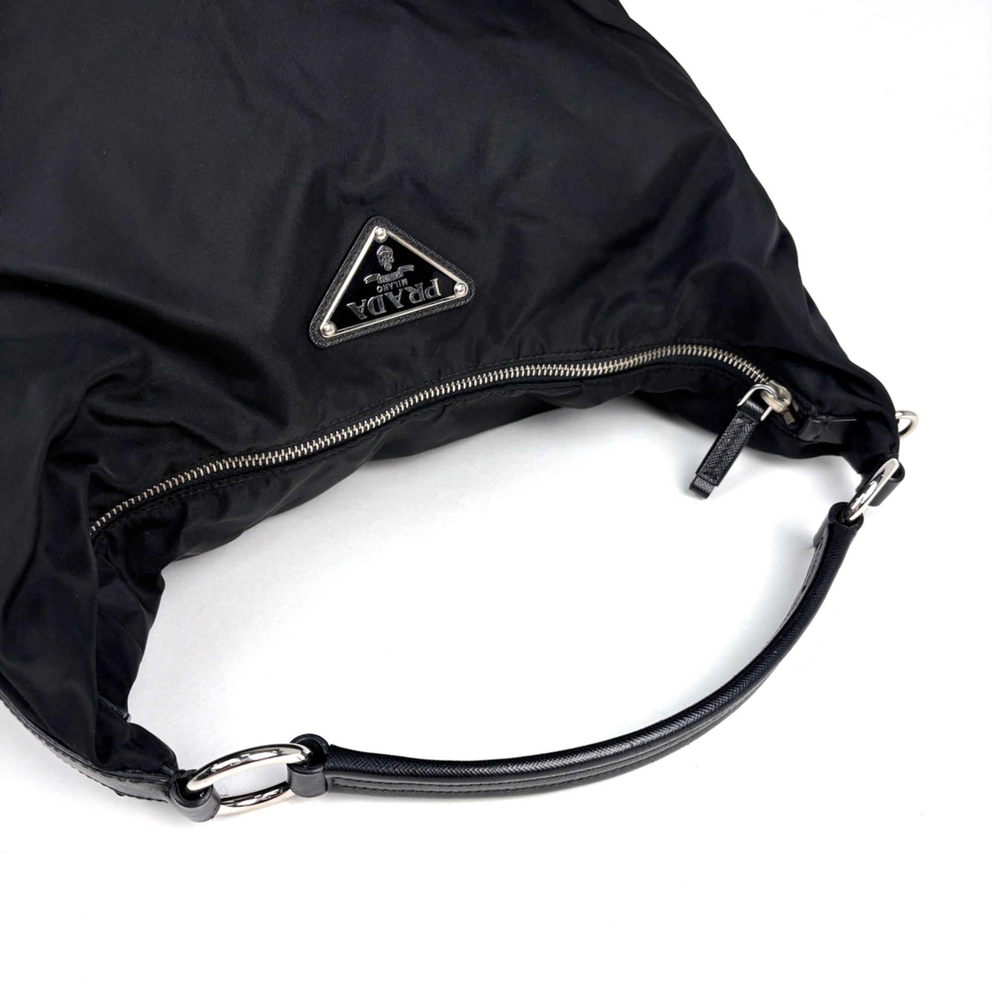 Prada Black Leather Shoulder Bag (Pre-Owned)
