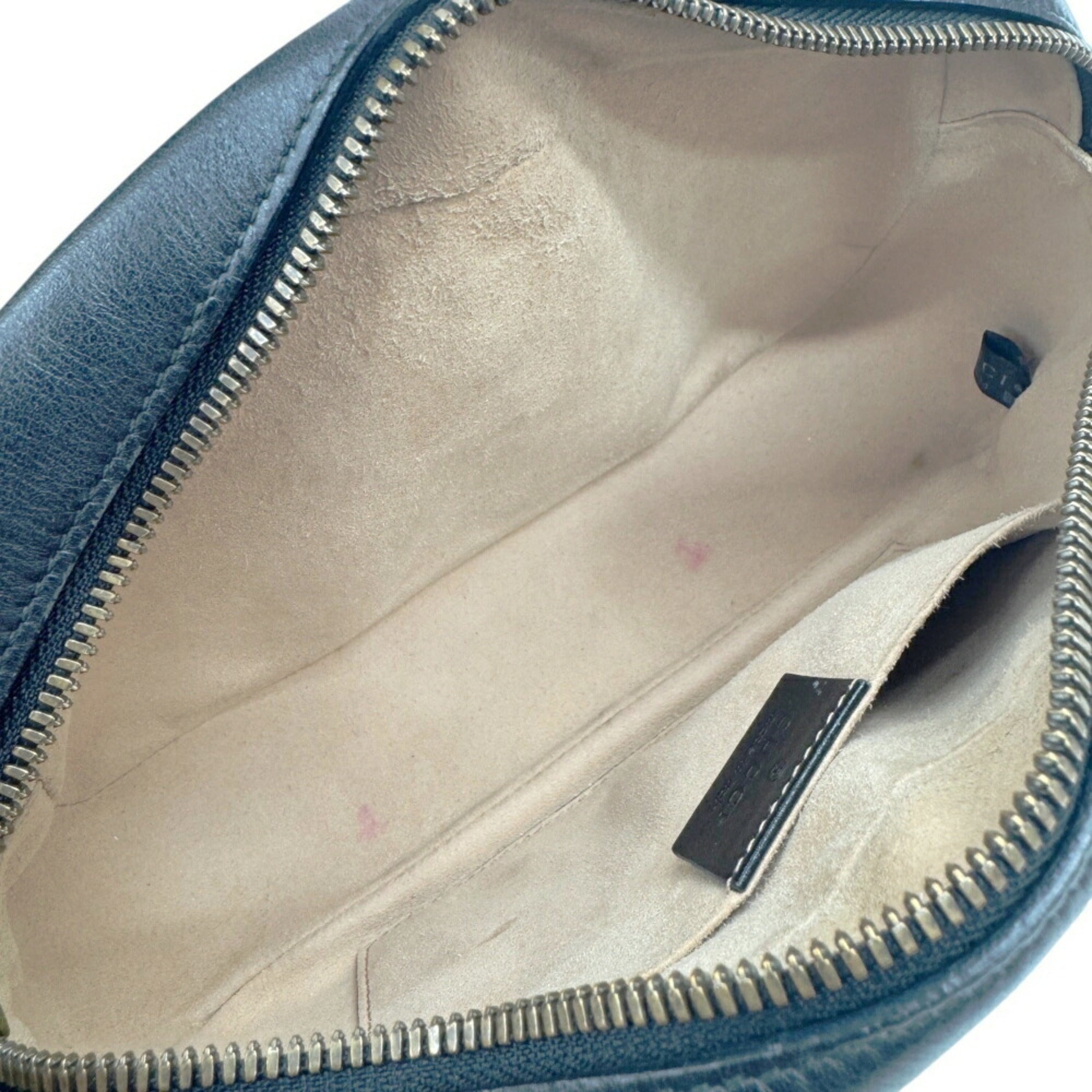Gucci Gg Marmont Black Leather Shoulder Bag (Pre-Owned)