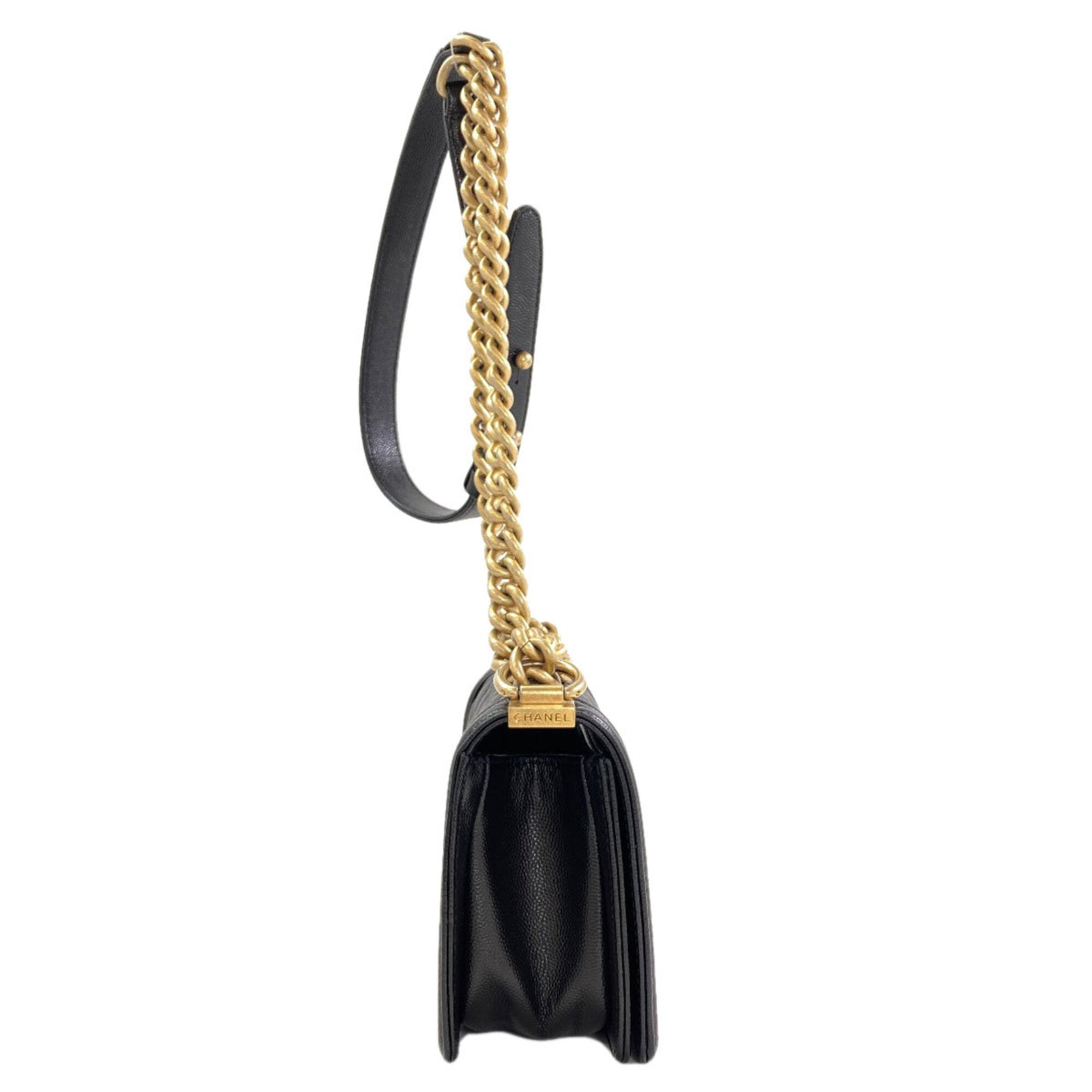 Chanel Black Leather Shoulder Bag (Pre-Owned)