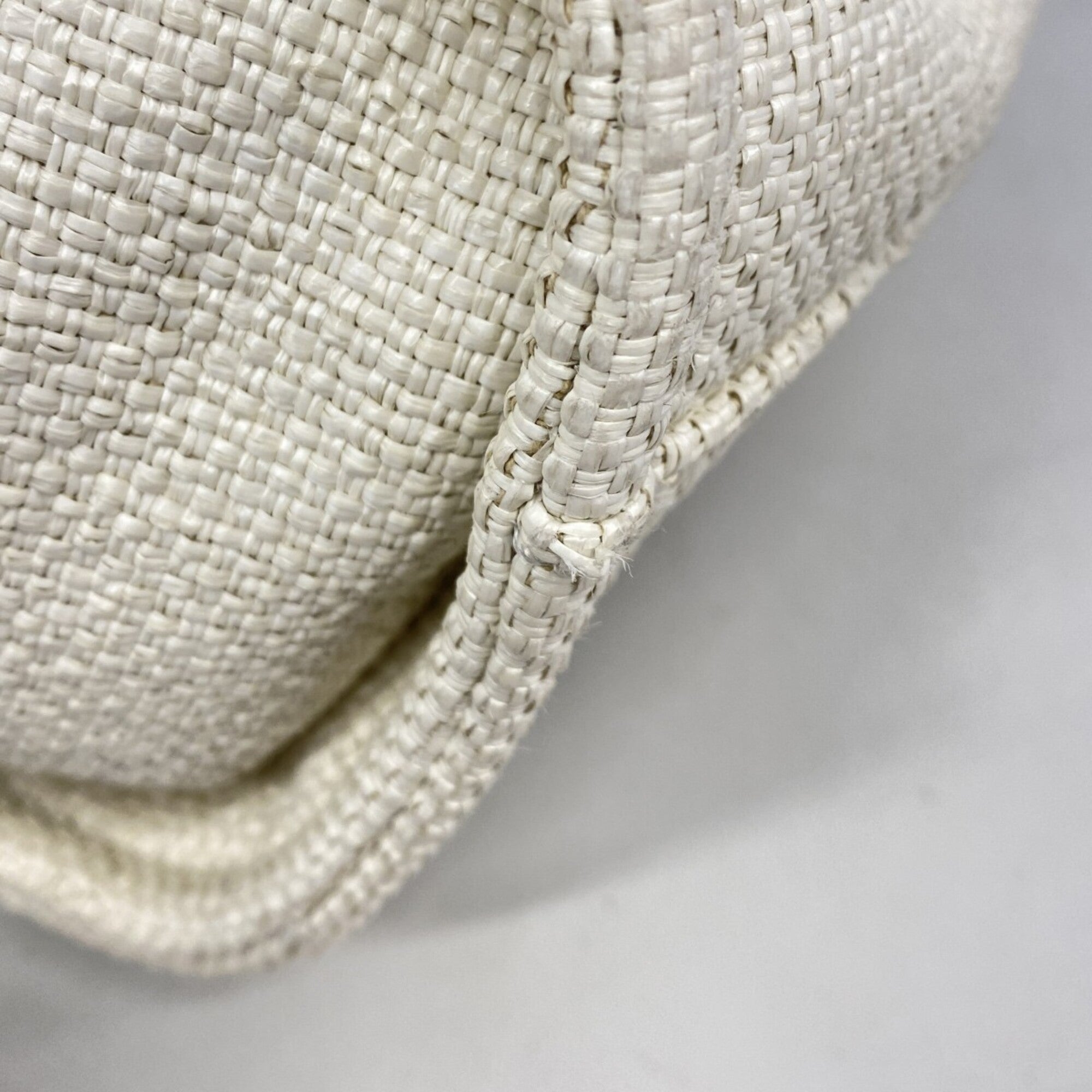 Chanel Ivory Navy Straw Tote Bag (Pre-Owned)