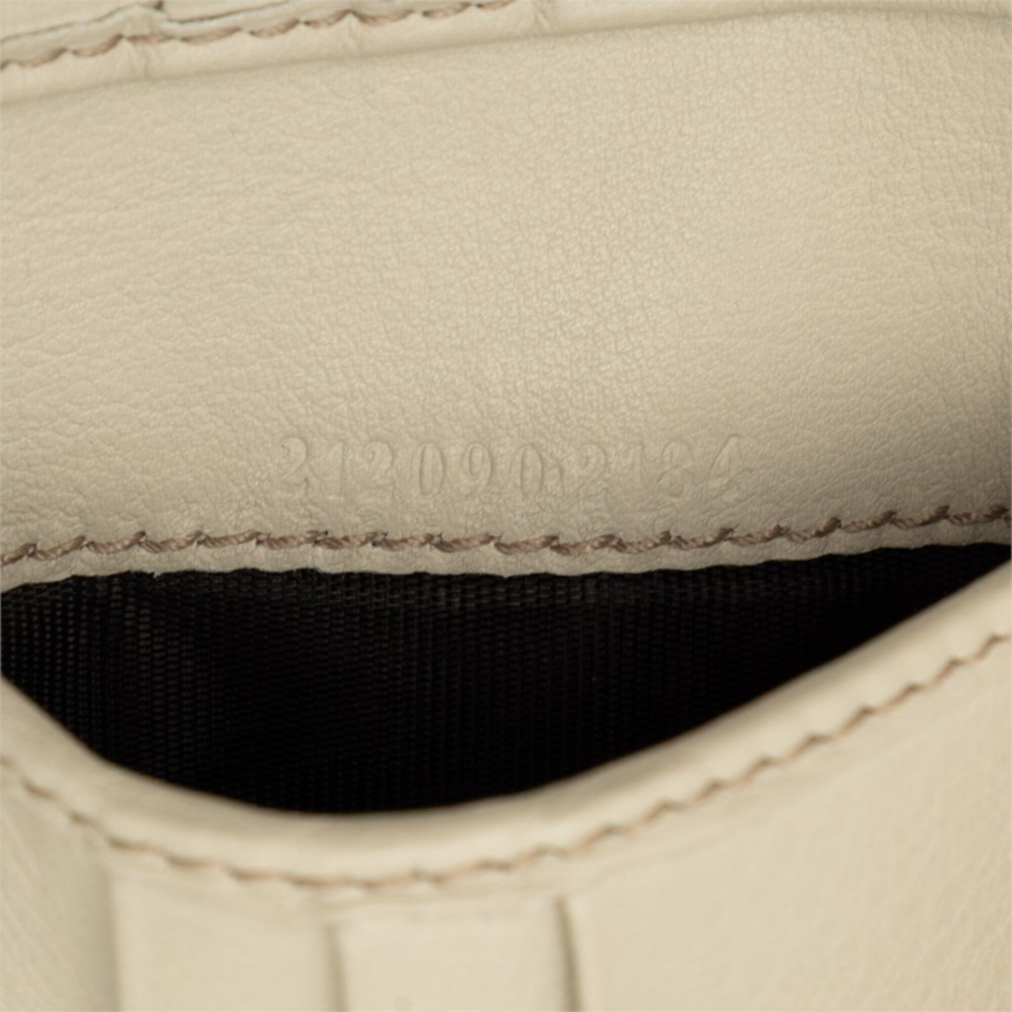 Gucci Ivory White Leather Wallet (Bi-Fold) (Pre-Owned)
