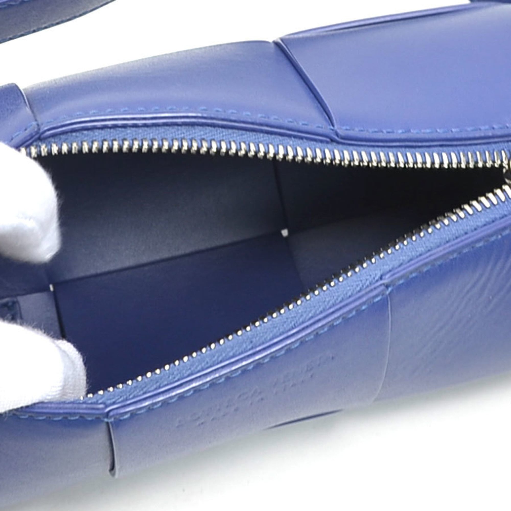 Bottega Veneta Blue Leather Shoulder Bag (Pre-Owned)
