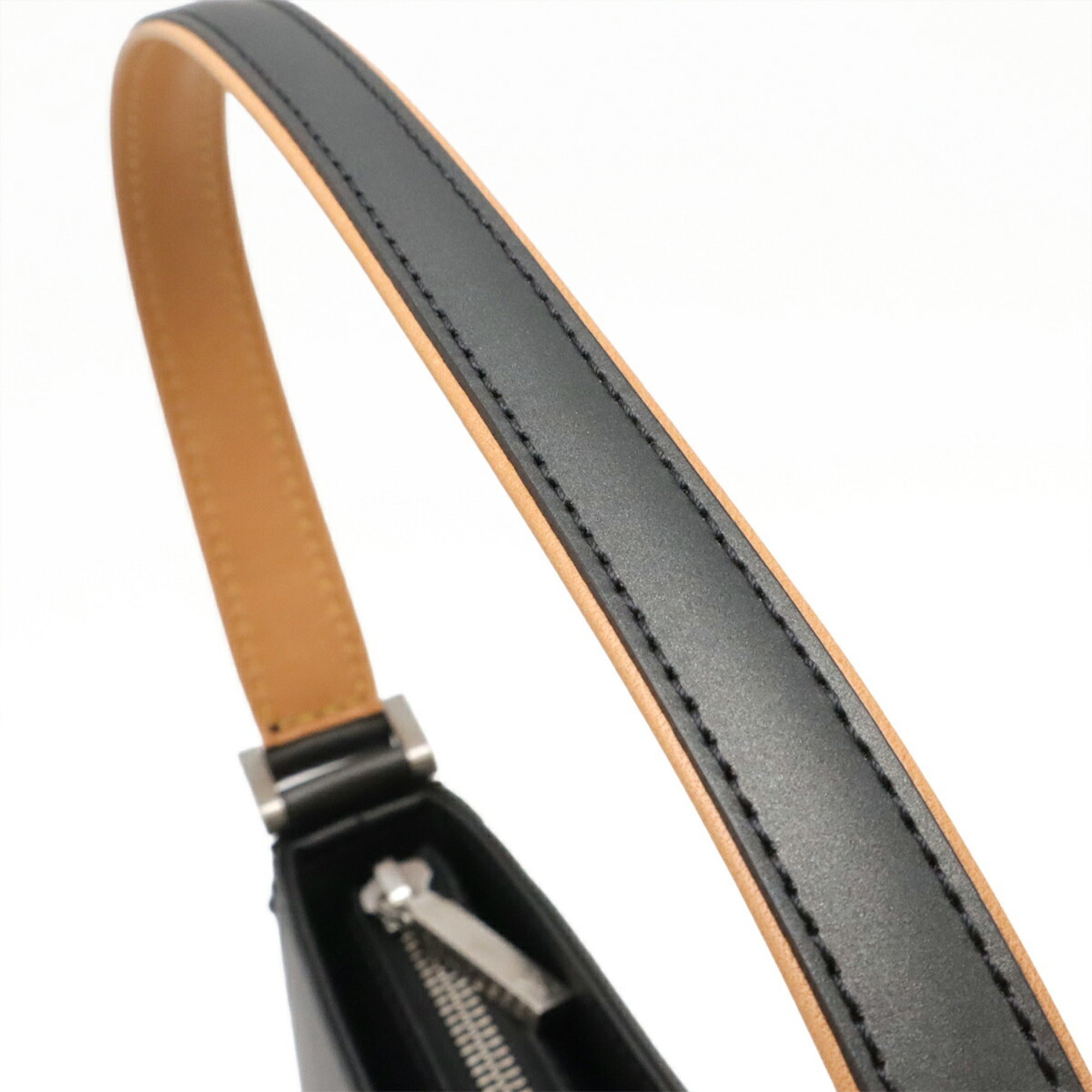 Louis Vuitton Noir Leather Handbag Shoulder Bag (Pre-Owned)