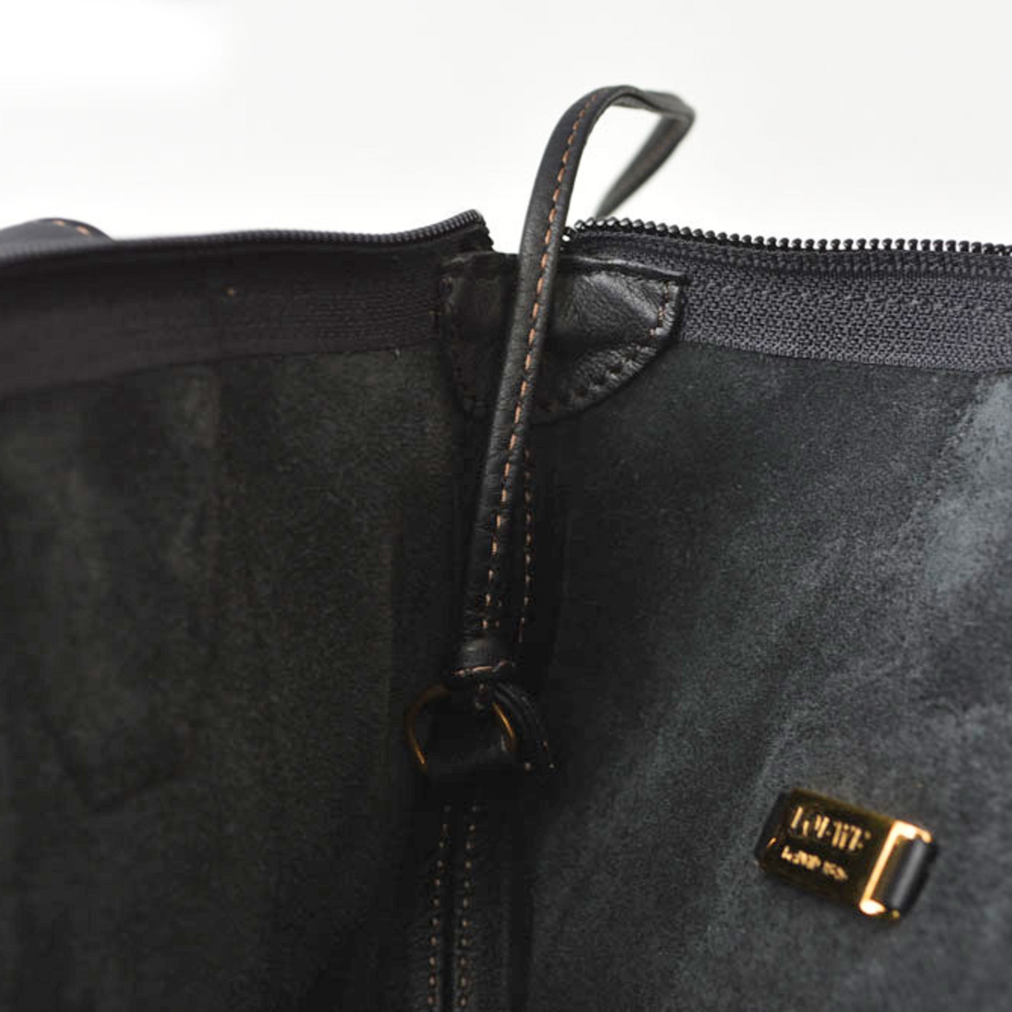 Loewe Dark Brown Leather Pouch Tote Bag (Pre-Owned)