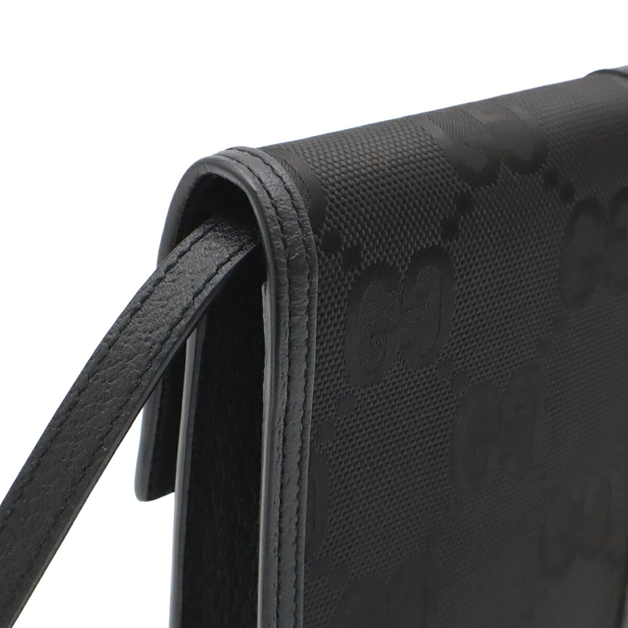 Gucci Black Nylon Canvas Leather Pochette Shoulder Bag (Pre-Owned)