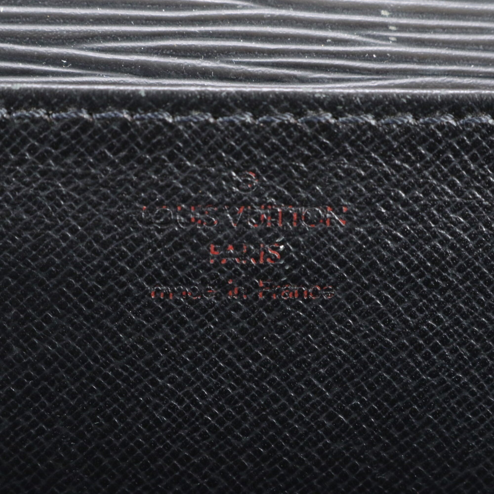 Louis Vuitton Noir Leather Briefcase Handbag (Pre-Owned)