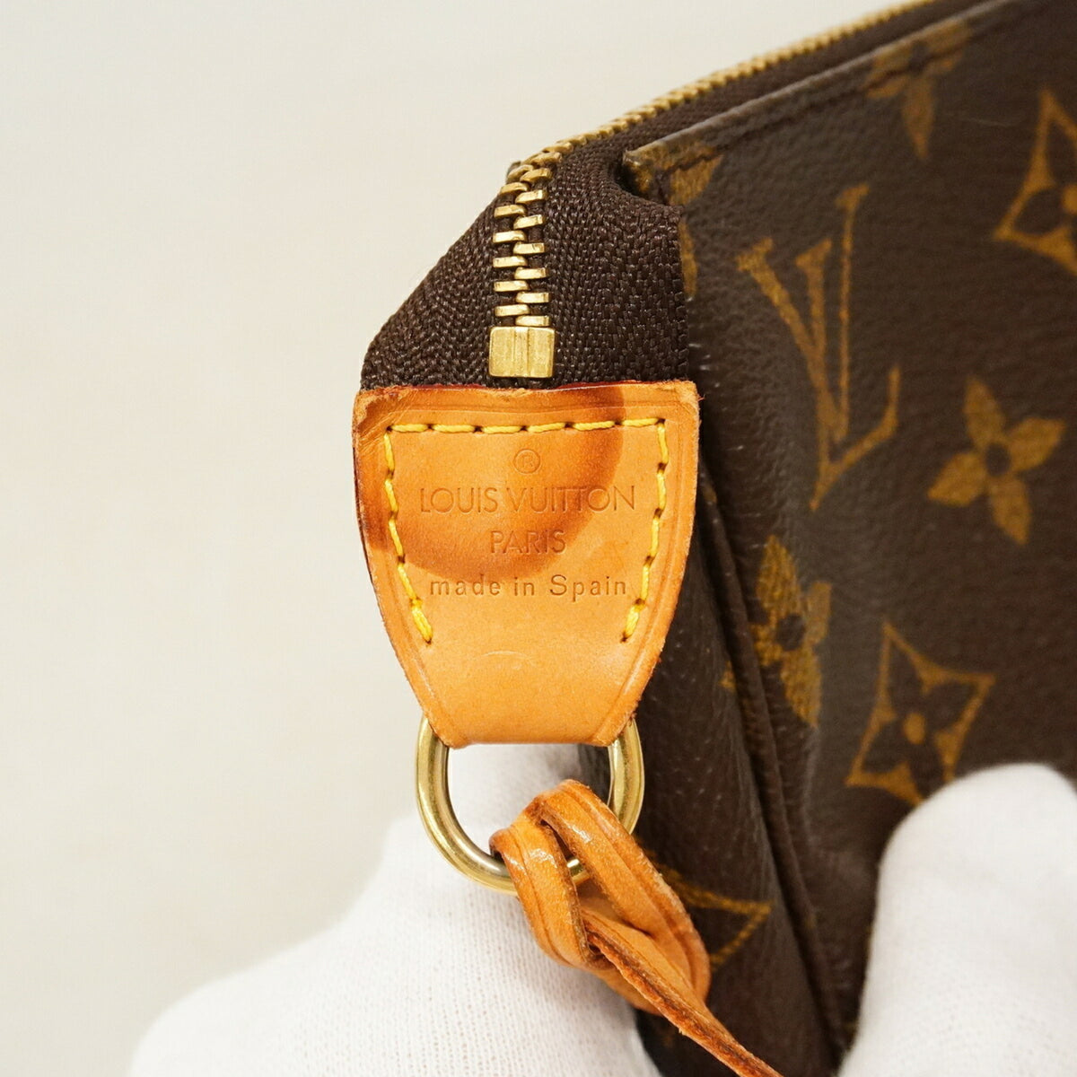 Louis Vuitton Brown Pouch (Pre-Owned)