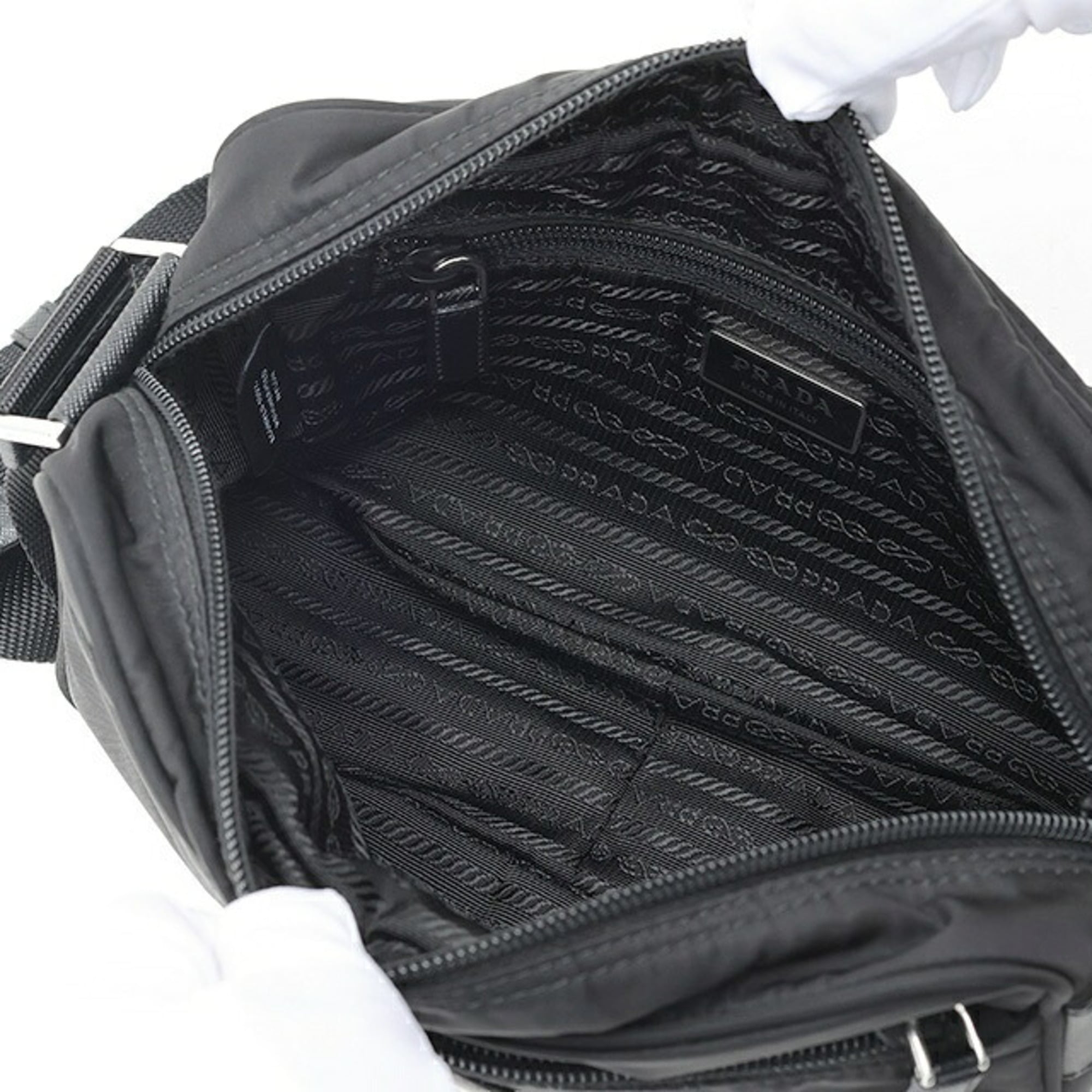 Prada Black Polyamide Shoulder Bag (Pre-Owned)