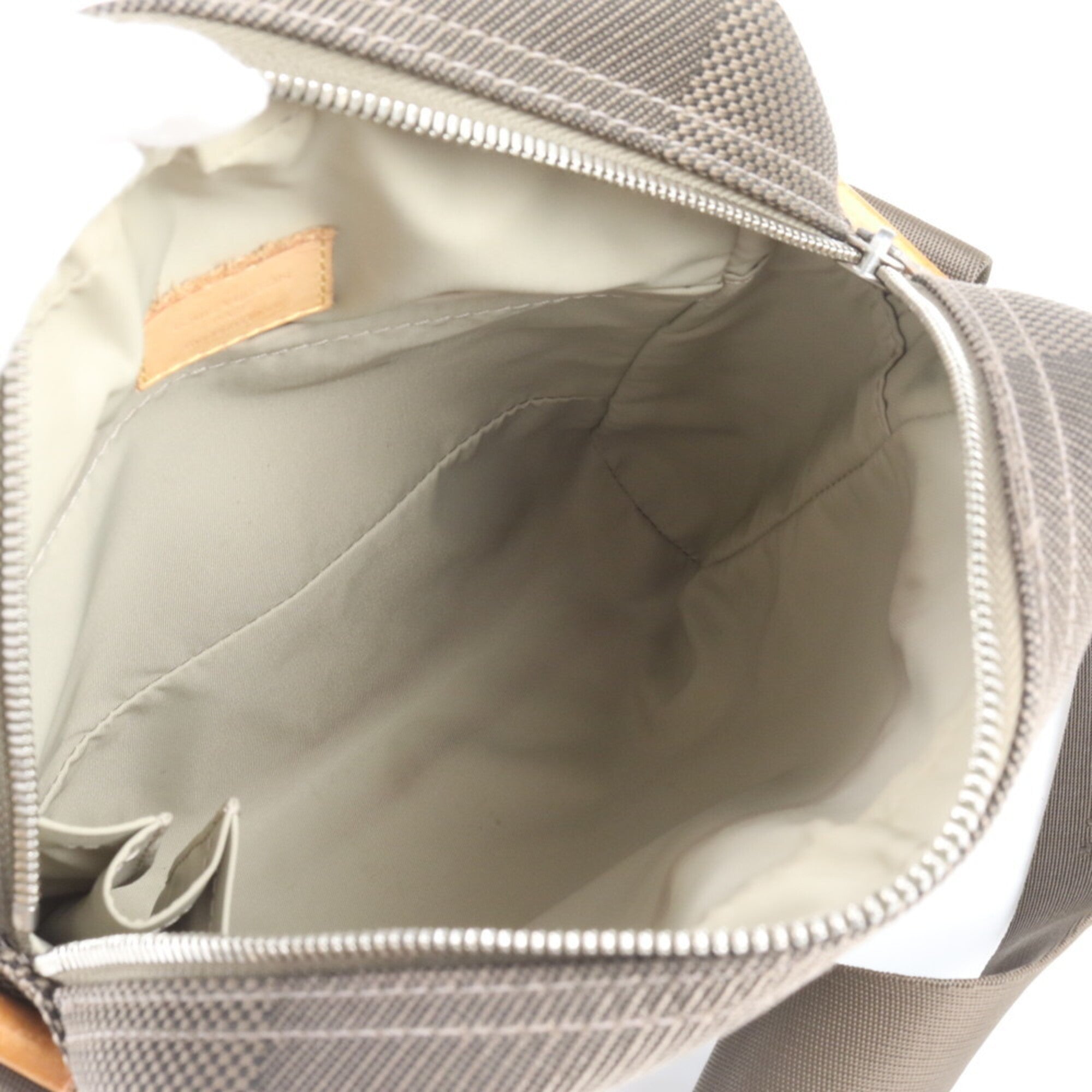 Louis Vuitton Earth Leather Nylon Messenger Bag Shoulder Bag (Pre-Owned)