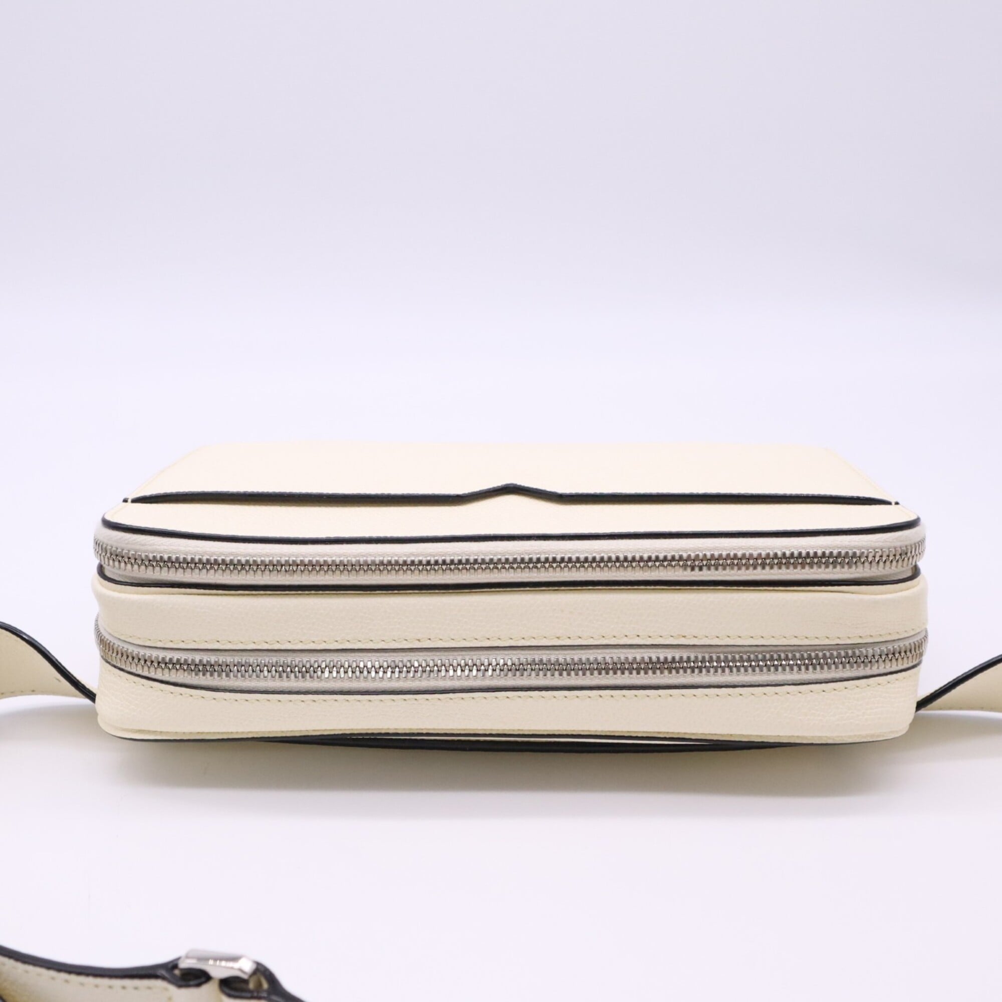 Valextra Ivory Leather Shoulder Bag (Pre-Owned)