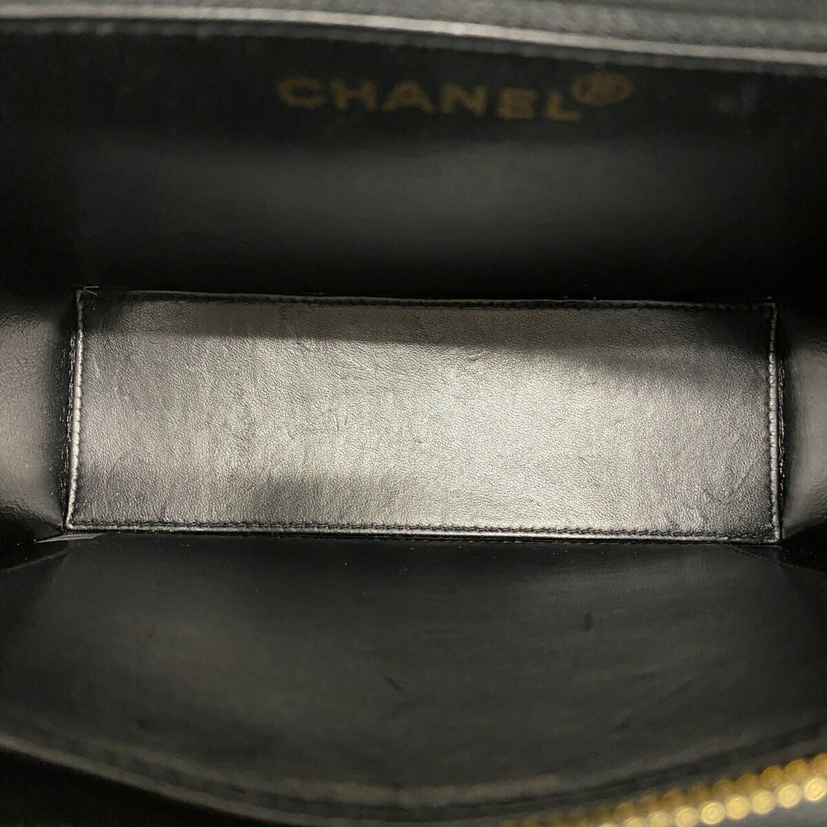 Chanel Black Leather Tote Bag (Pre-Owned)