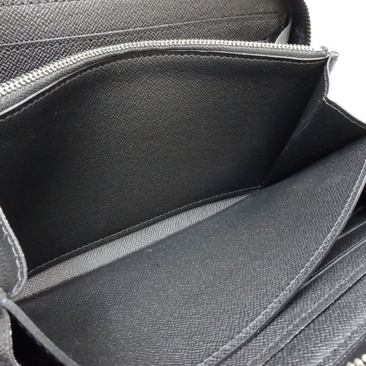 Louis Vuitton Black Monogram Eclipse Long Wallet (Bi-Fold) (Pre-Owned)