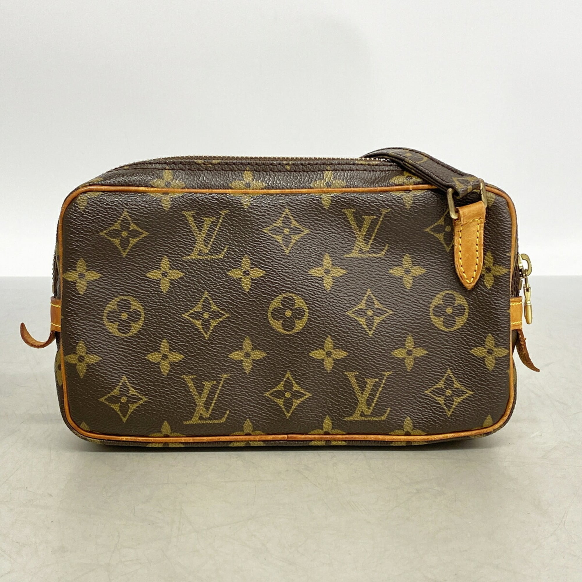 Louis Vuitton Brown Shoulder Bag (Pre-Owned)