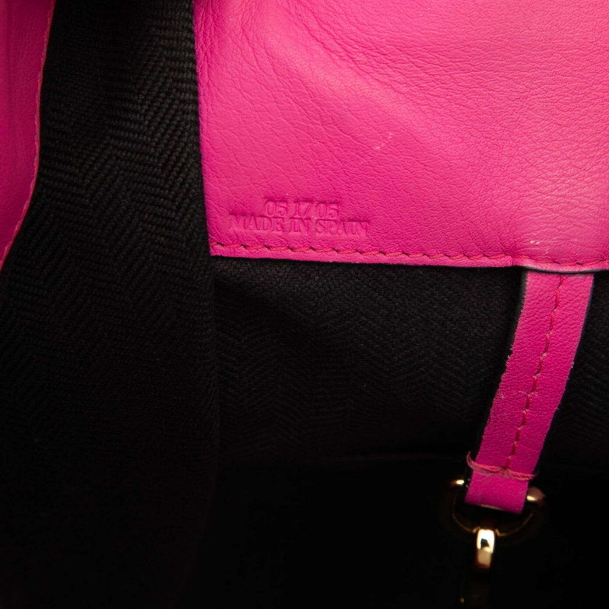 Loewe Pink White Leather Handbag Shoulder Bag (Pre-Owned)