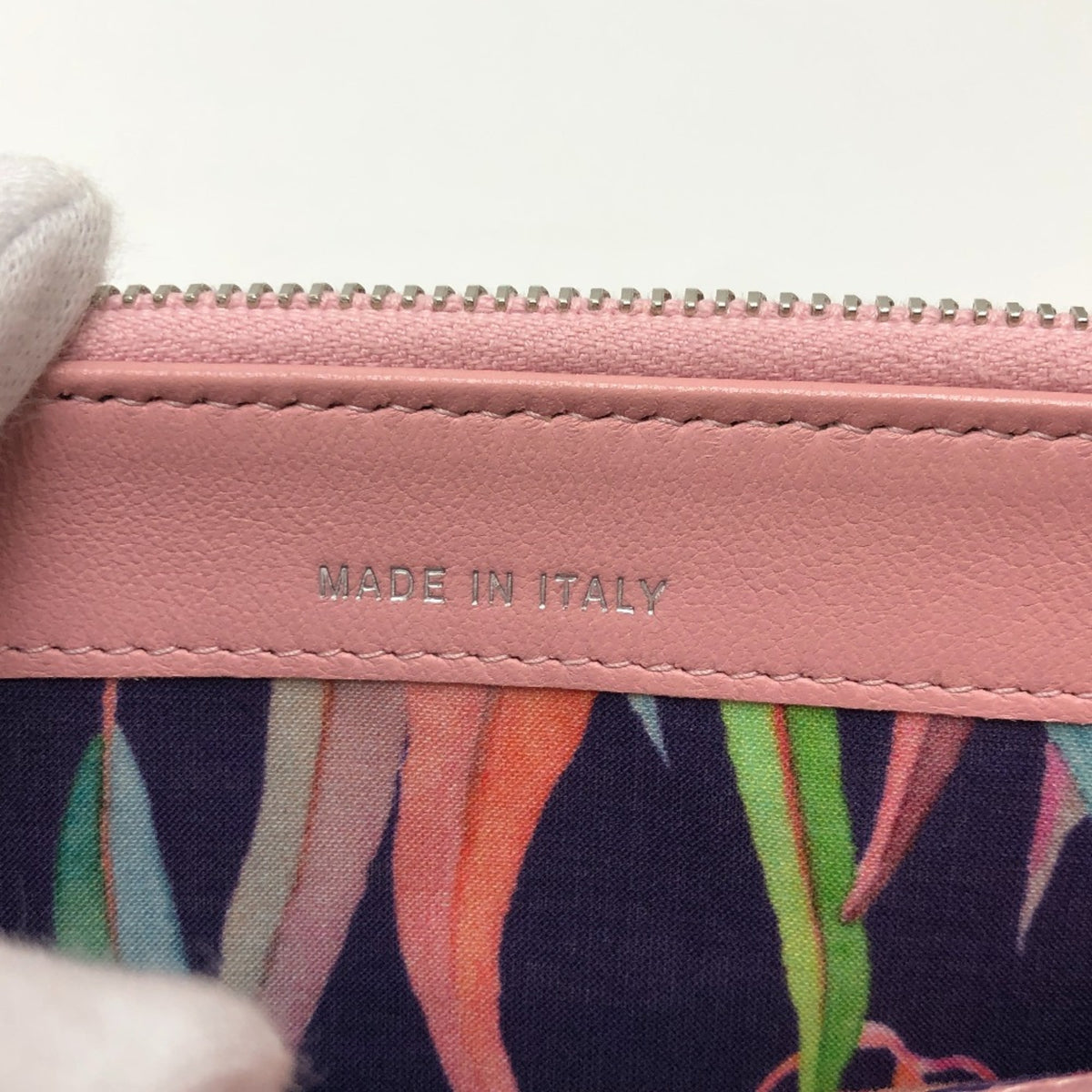 Chanel Pink Leather Shoulder Bag (Pre-Owned)