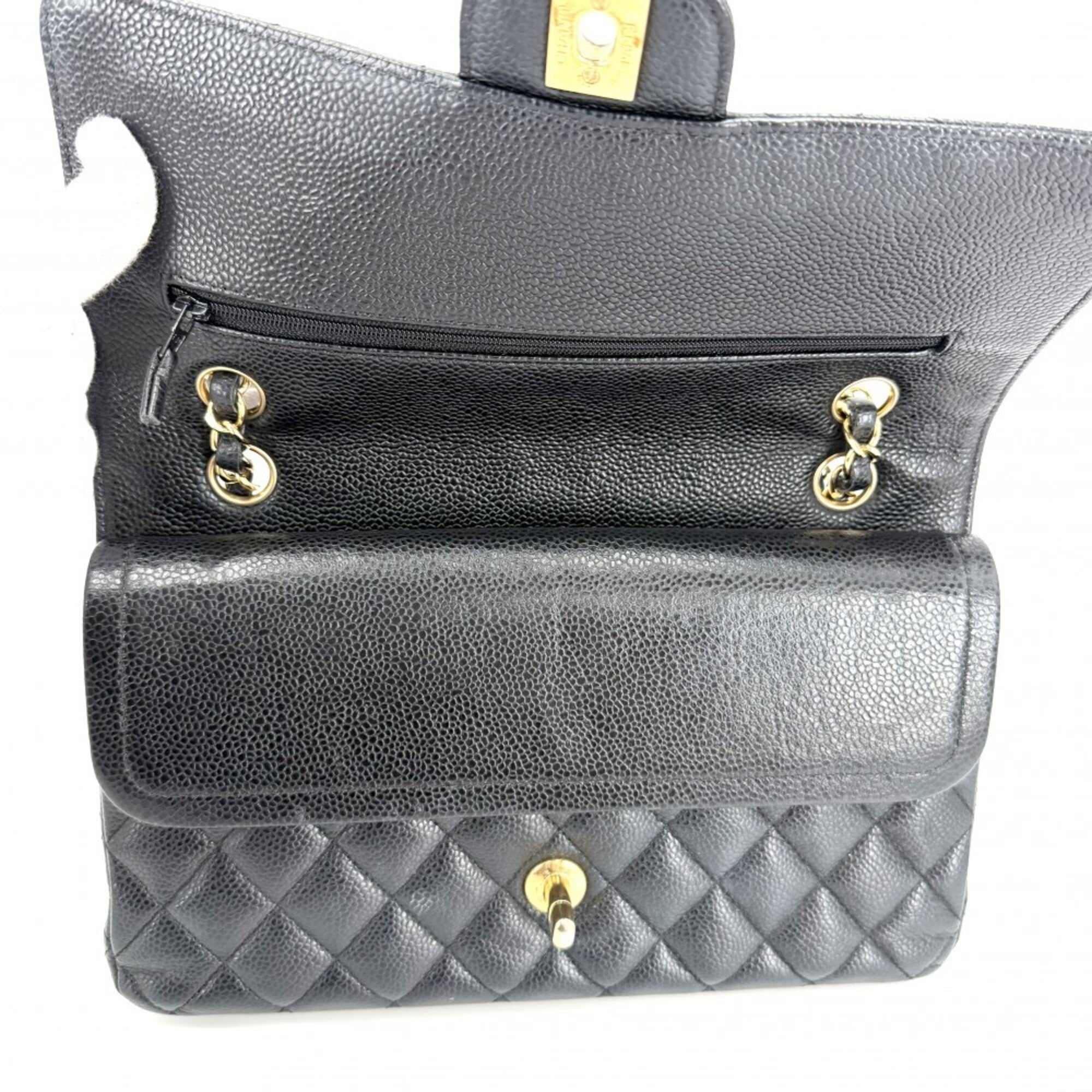 Chanel Matelasse Black Grained Calfskin Shoulder Bag (Pre-Owned)