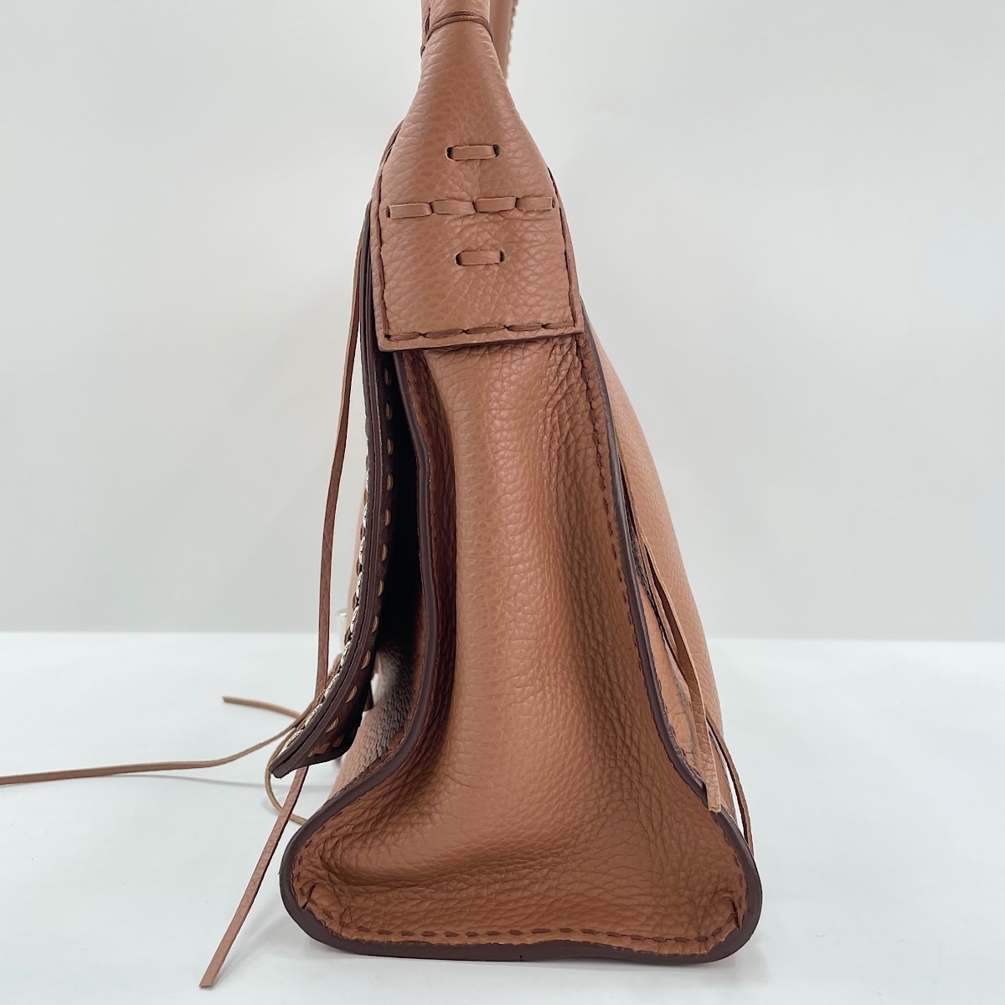 Tod's Pink Shoulder Bag (Pre-Owned)