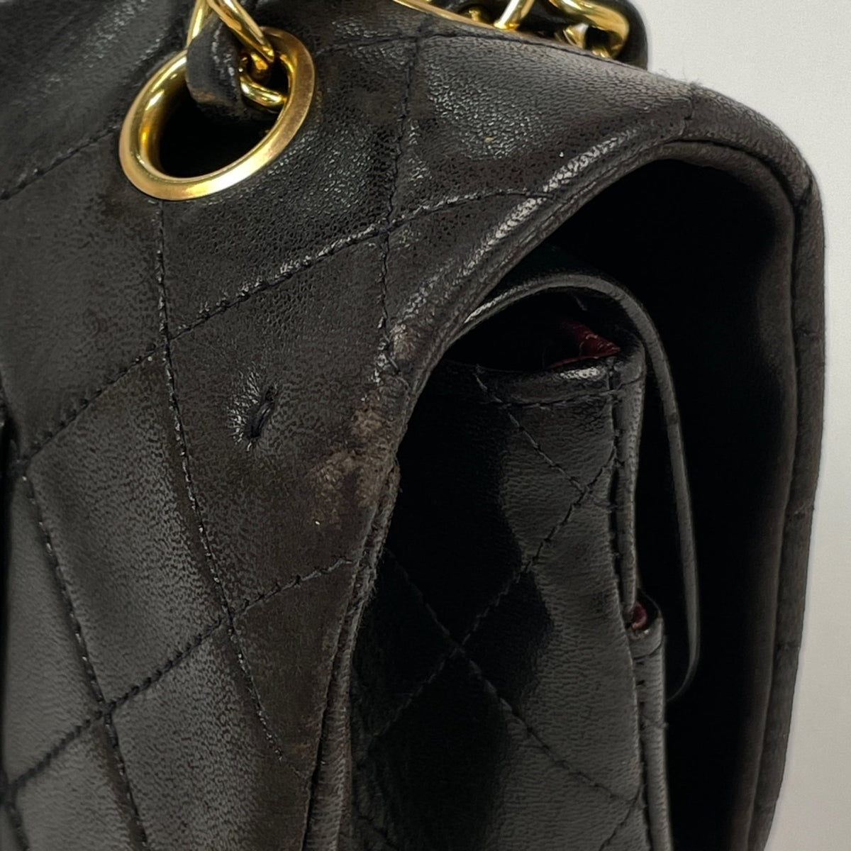 Chanel Matelasse Black Leather Shoulder Bag (Pre-Owned)