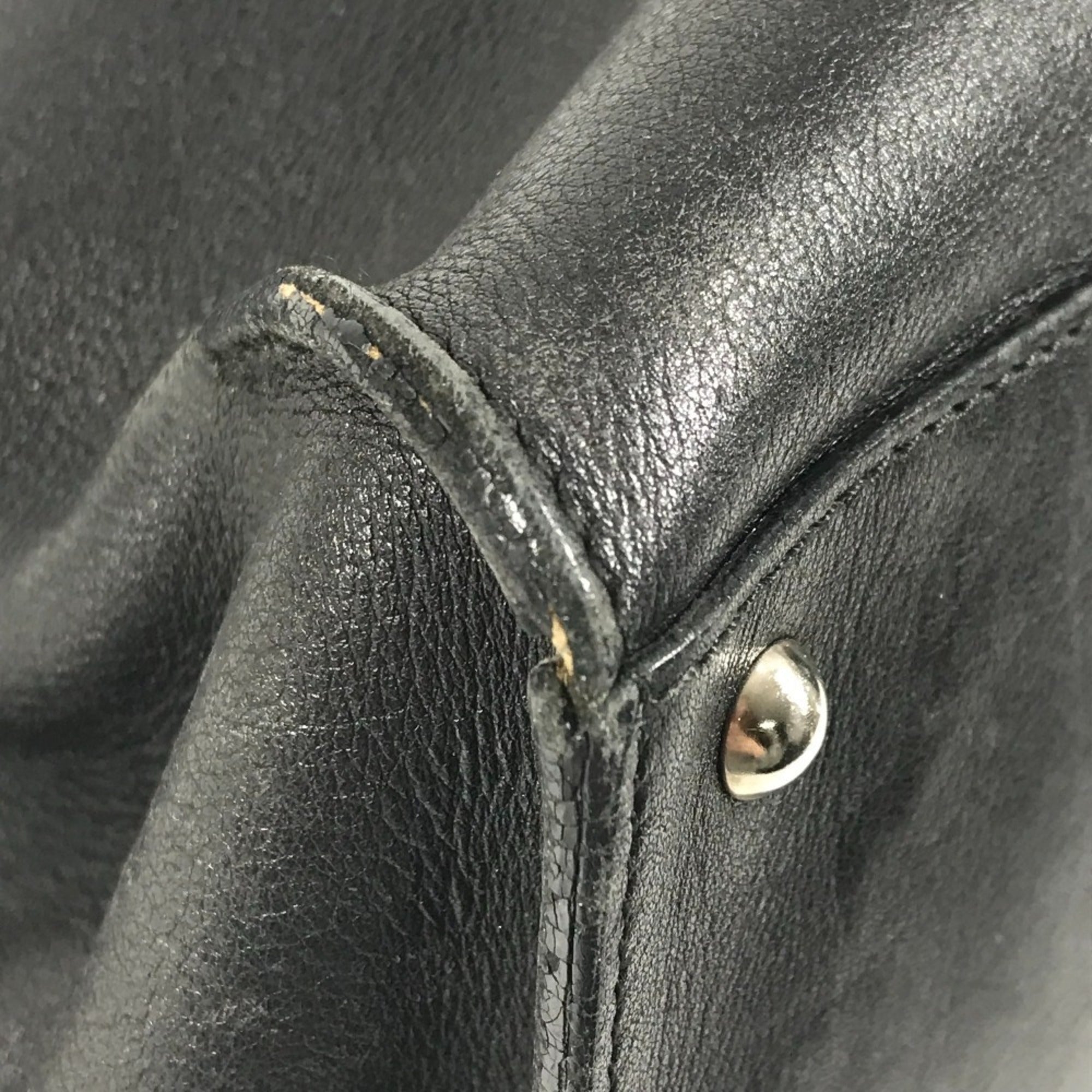 Salvatore Ferragamo Black Leather Shoulder Bag Tote Bag (Pre-Owned)