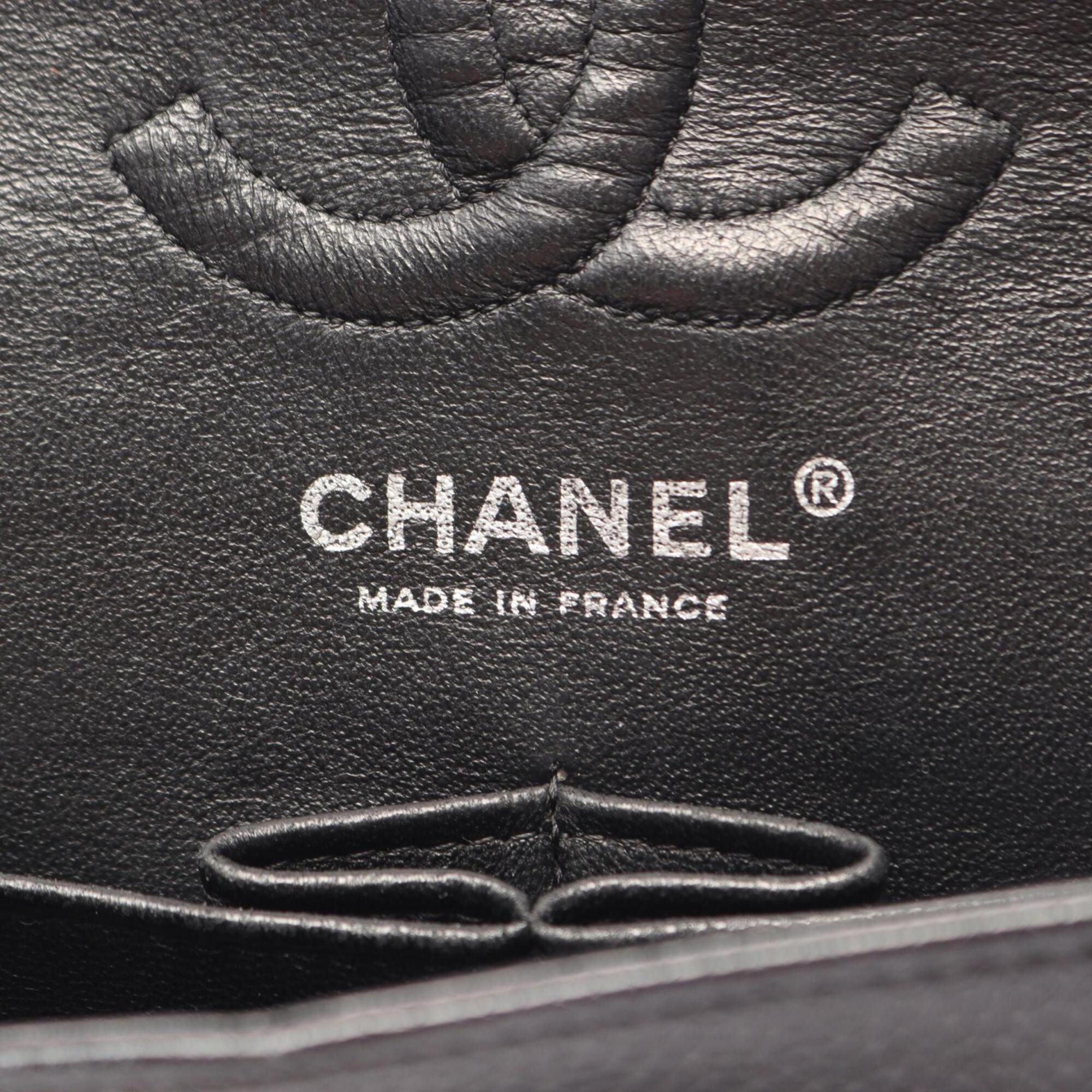 Chanel Black Grained Calfskin Handbag Shoulder Bag (Pre-Owned)