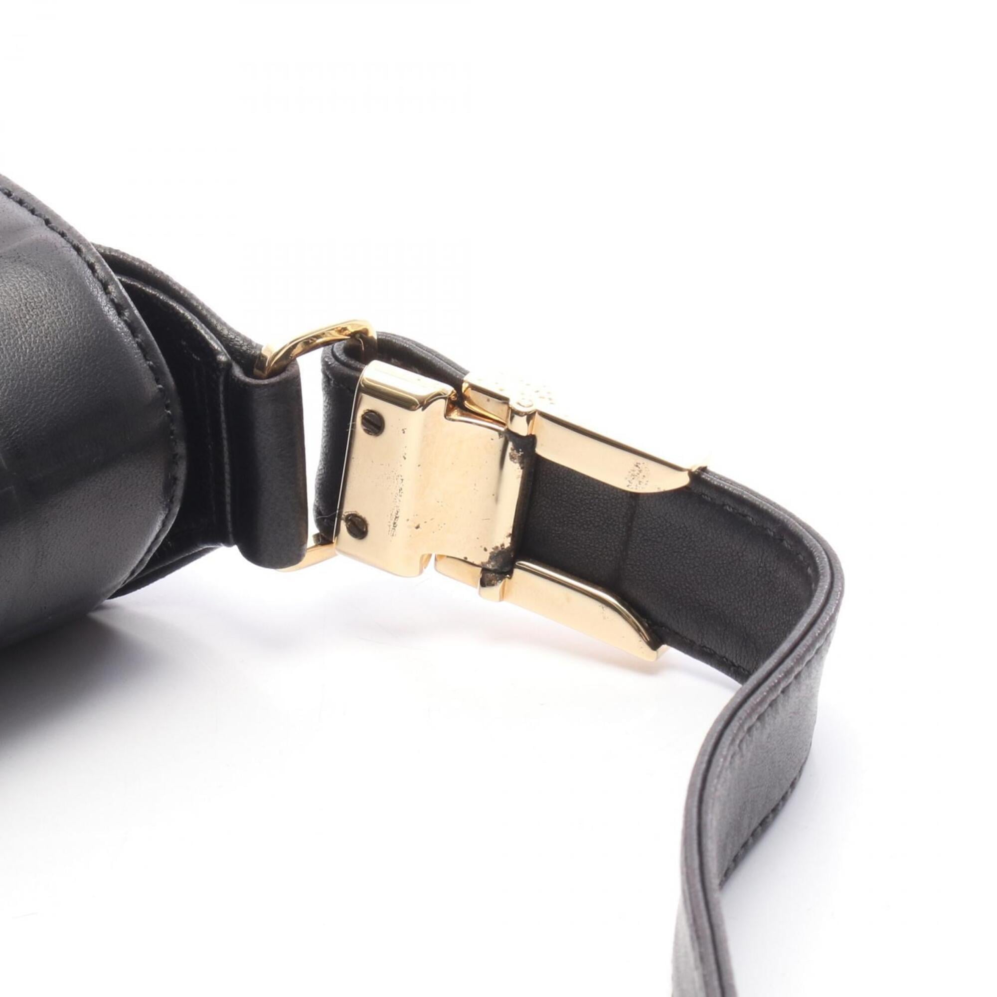 Chanel Black Leather Shoulder Bag (Pre-Owned)