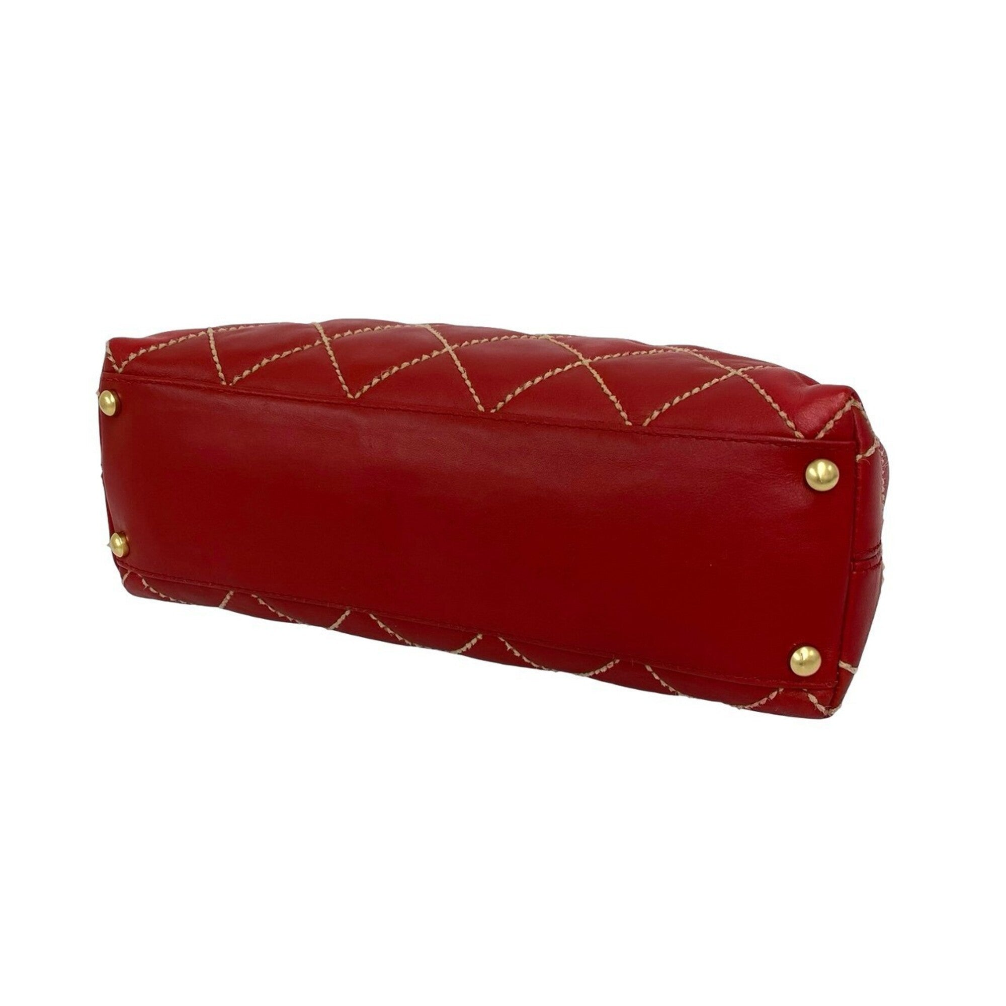 Chanel Red Color Leather Handbag (Pre-Owned)