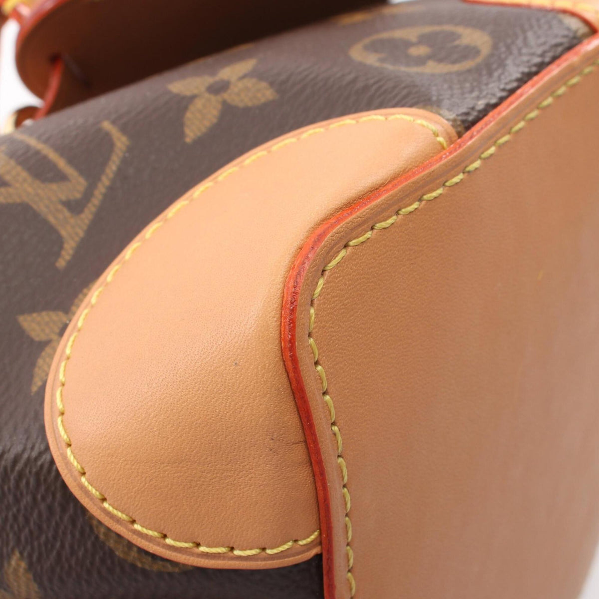 Louis Vuitton Brown Monogram Leather Monogram Coated Canvas Handbag Shoulder Bag (Pre-Owned)