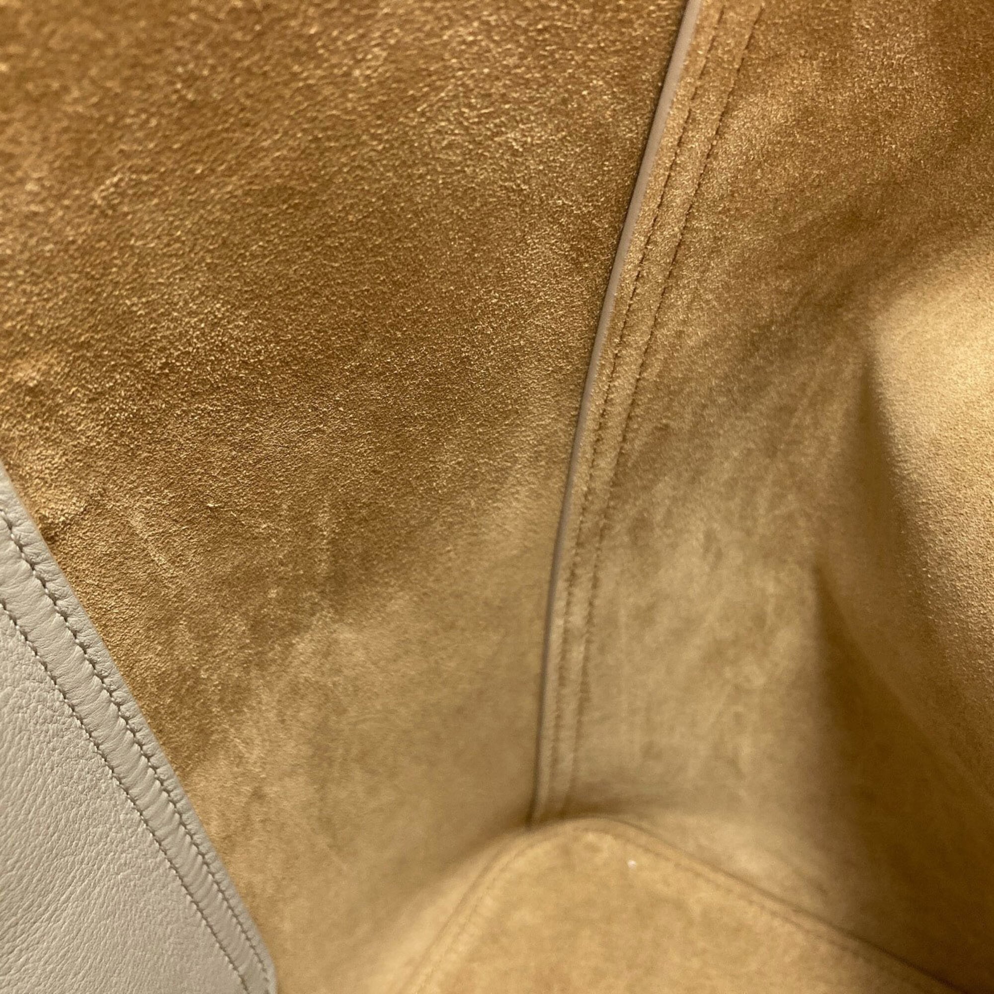 Loewe Gray Leather Shoulder Bag (Pre-Owned)