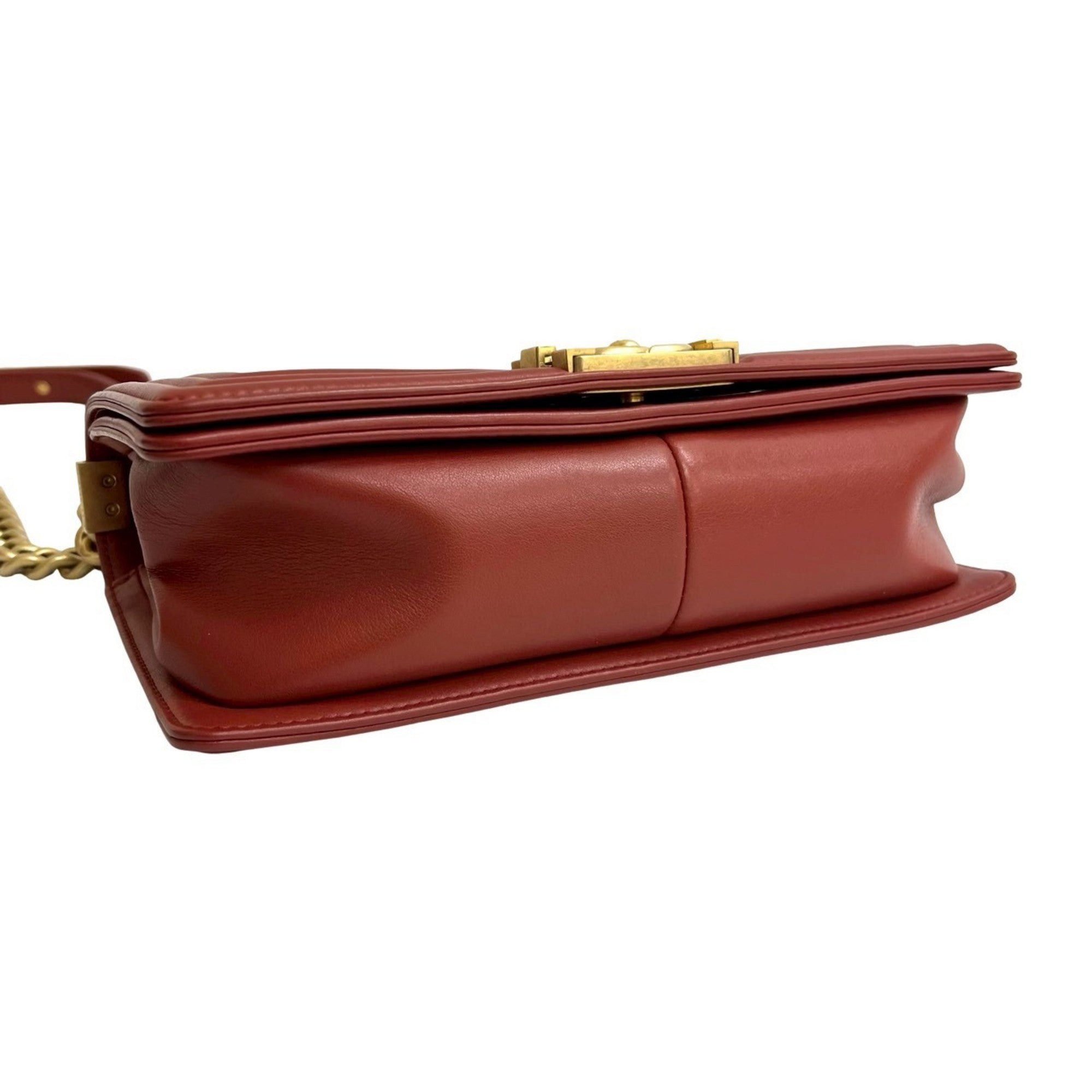 Chanel Red Color Leather Shoulder Bag (Pre-Owned)