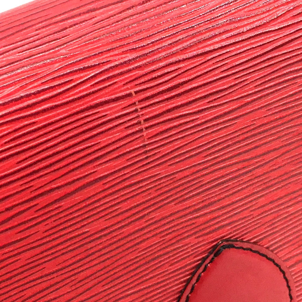 Louis Vuitton Red Leather Shoulder Bag (Pre-Owned)