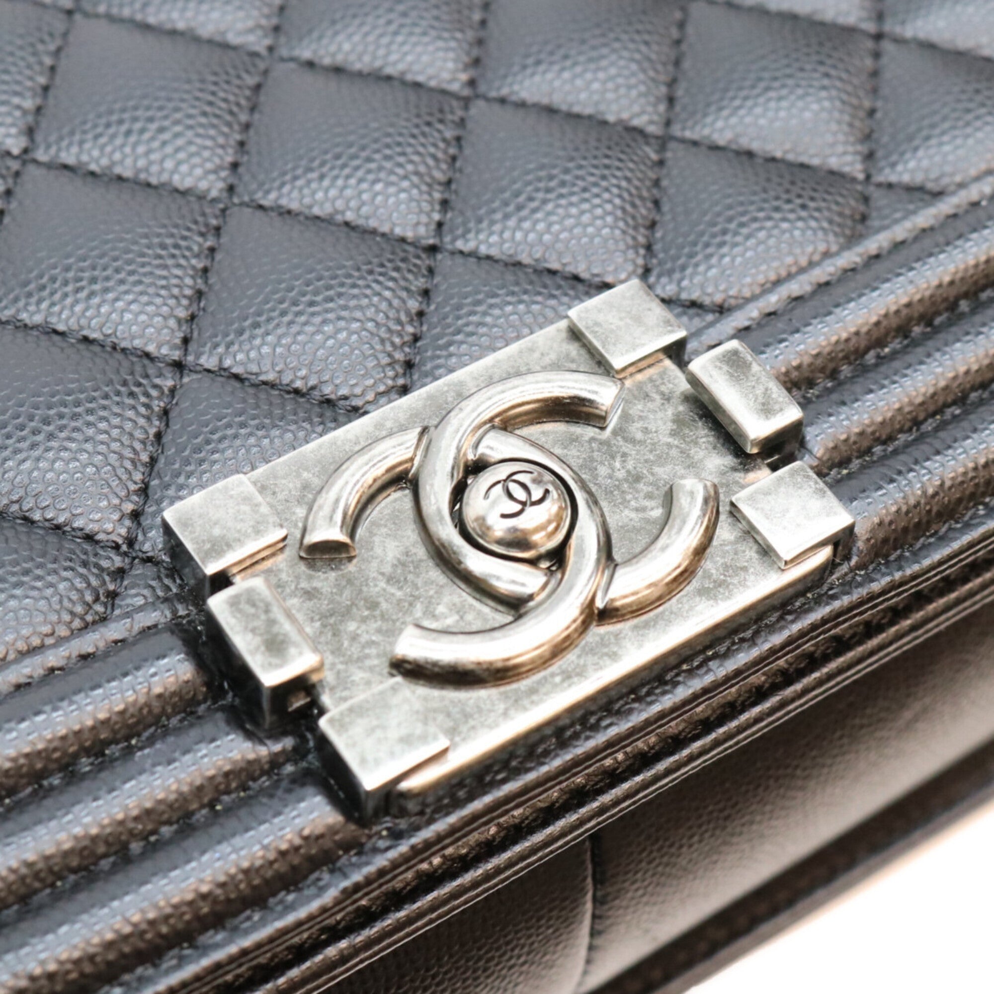 Chanel Black Grained Calfskin Shoulder Bag (Pre-Owned)