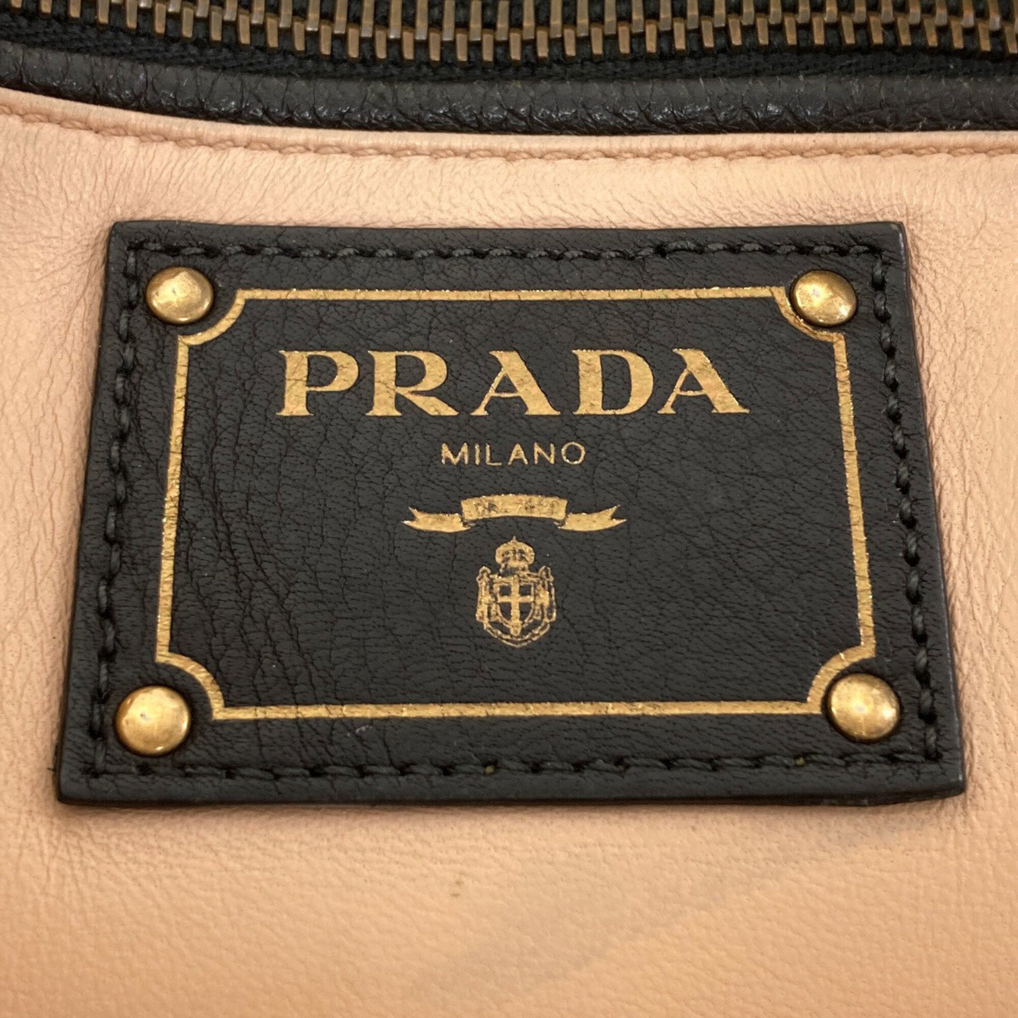 Prada Black Leather Handbag (Pre-Owned)